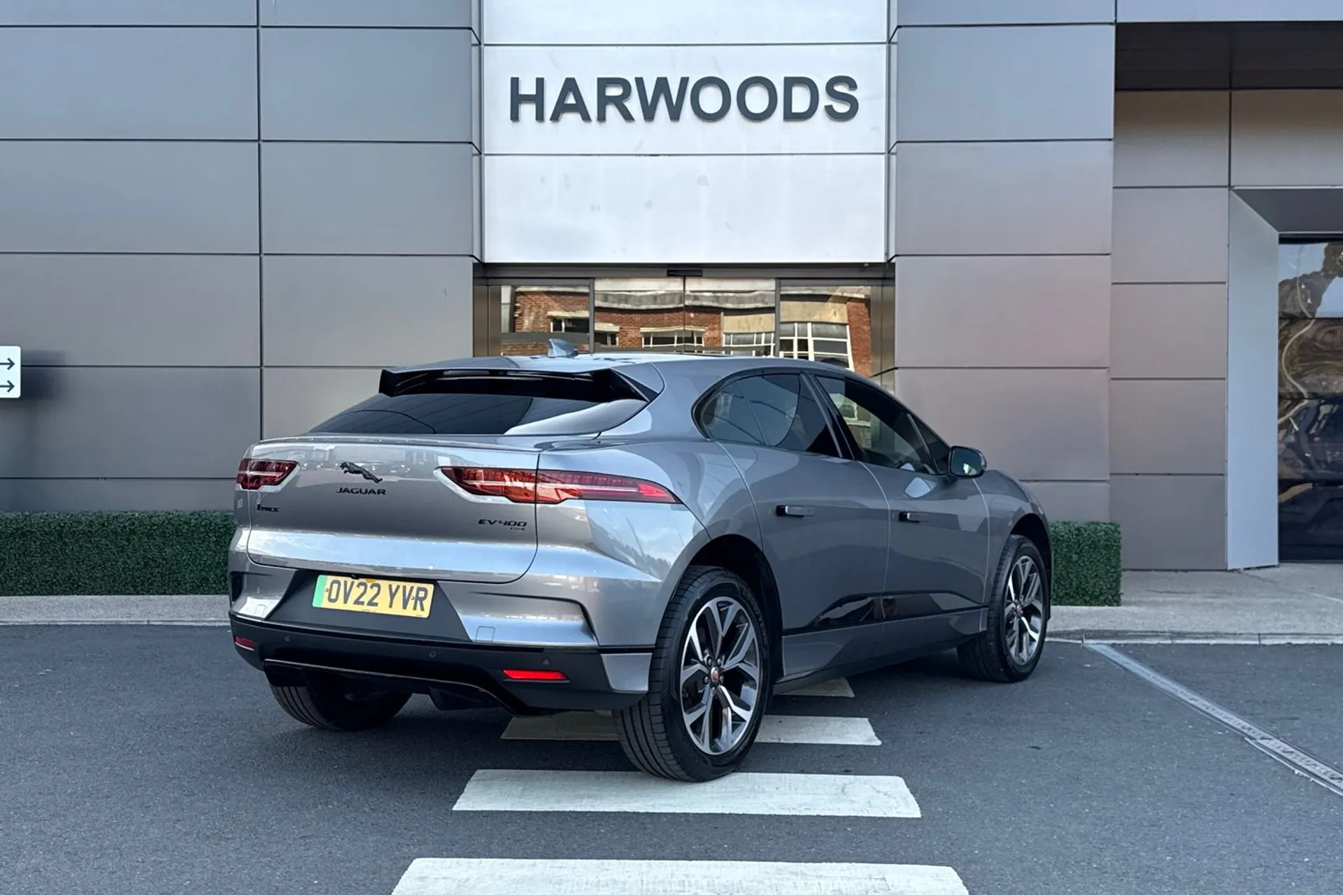 Jaguar I-PACE thumbnail image number 7