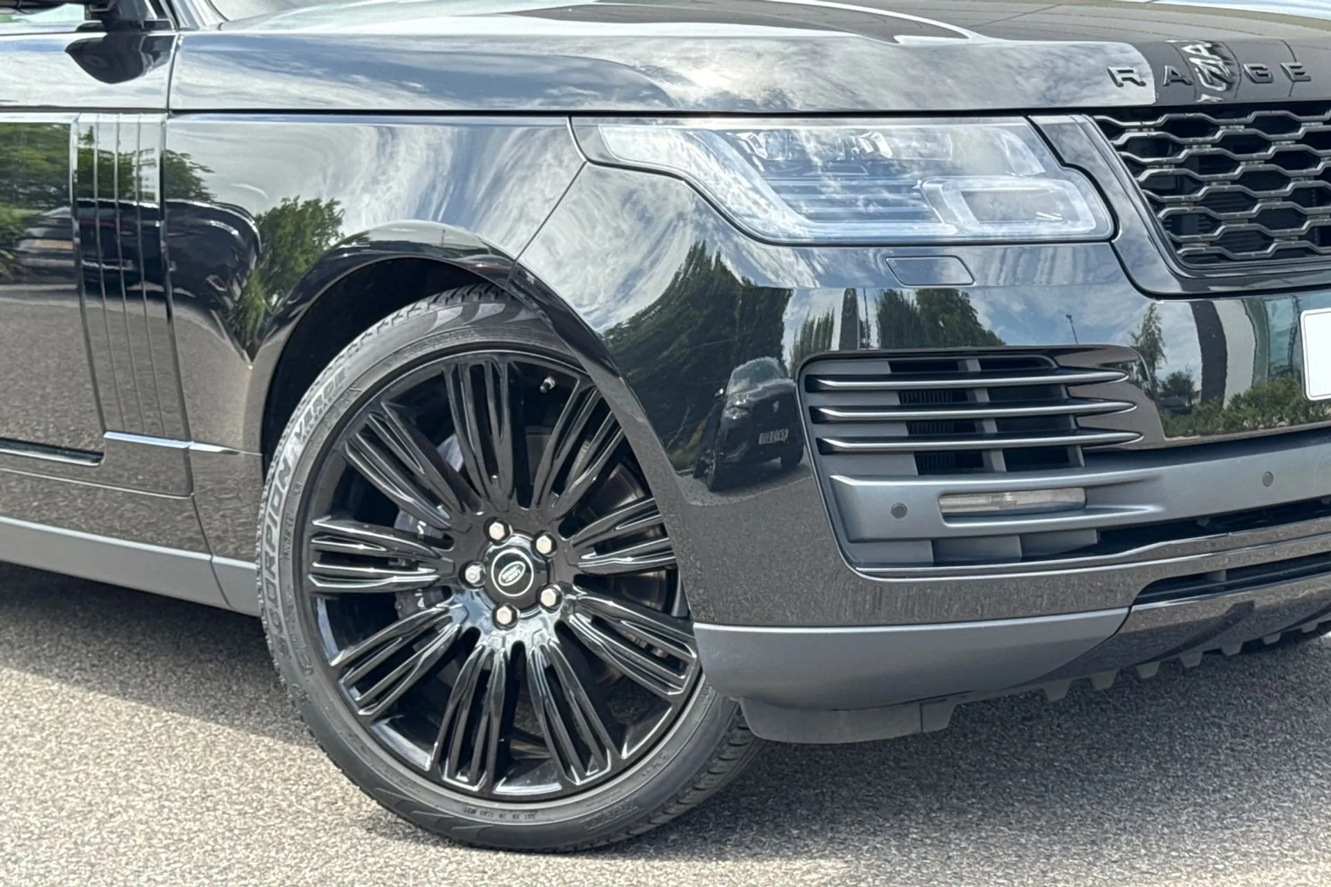 LAND ROVER RANGE ROVER thumbnail image number 9