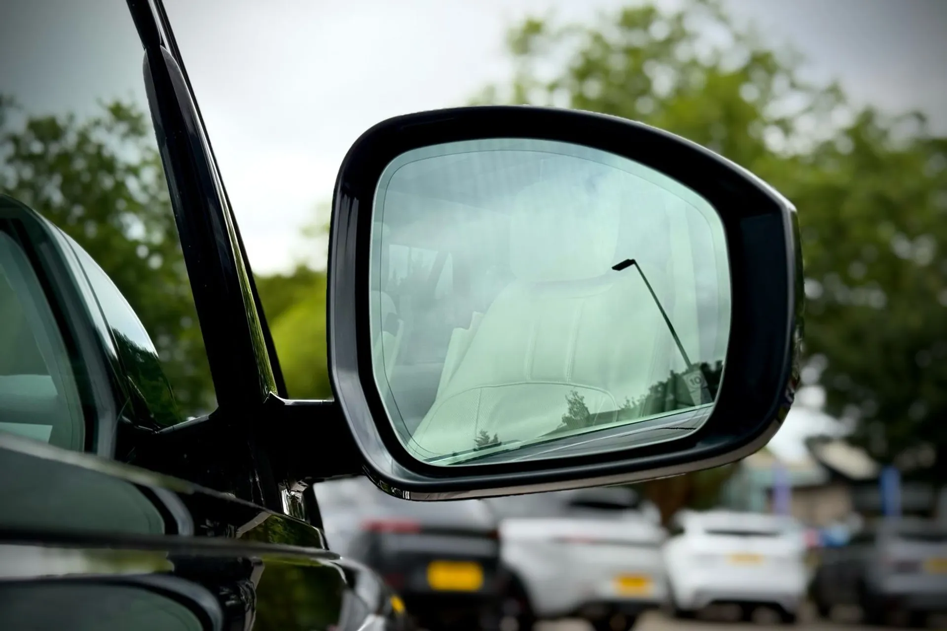 LAND ROVER RANGE ROVER thumbnail image number 12
