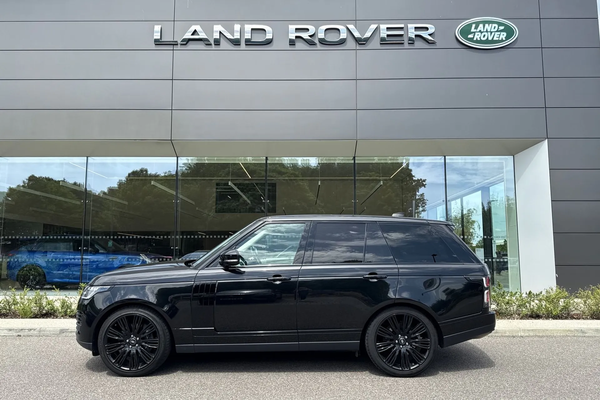 LAND ROVER RANGE ROVER thumbnail image number 8