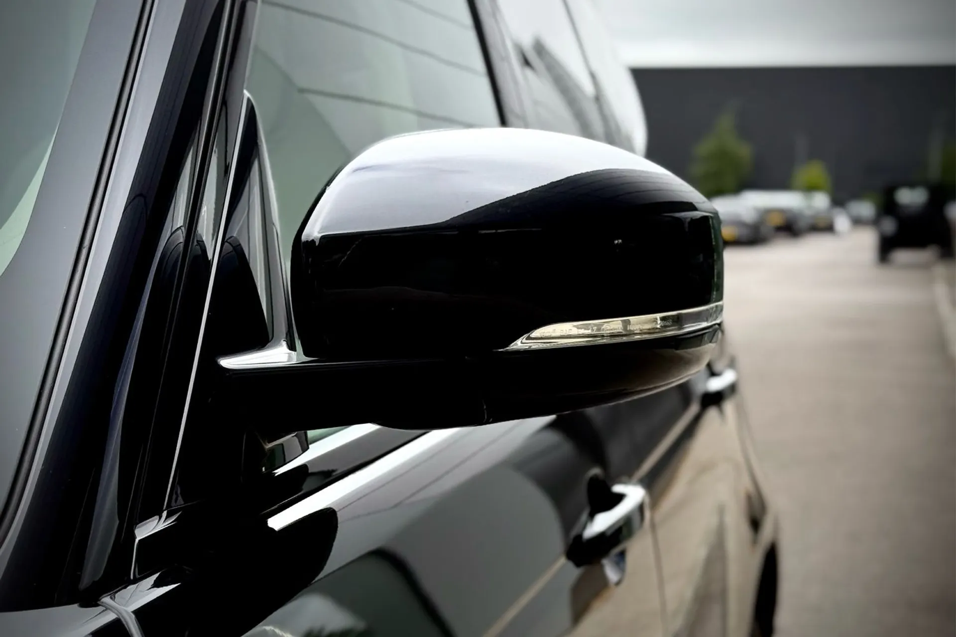 LAND ROVER RANGE ROVER thumbnail image number 16