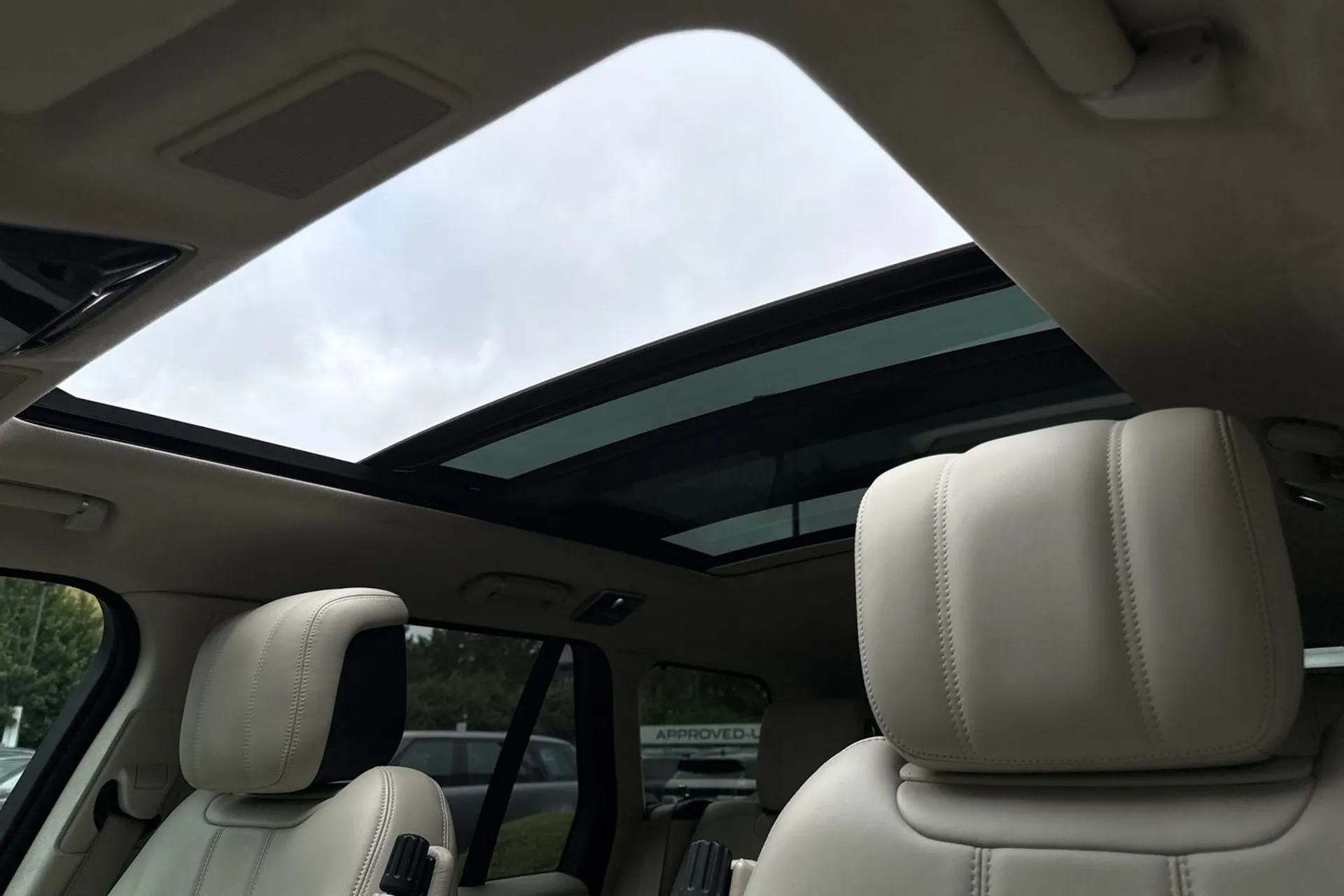 LAND ROVER RANGE ROVER thumbnail image number 45