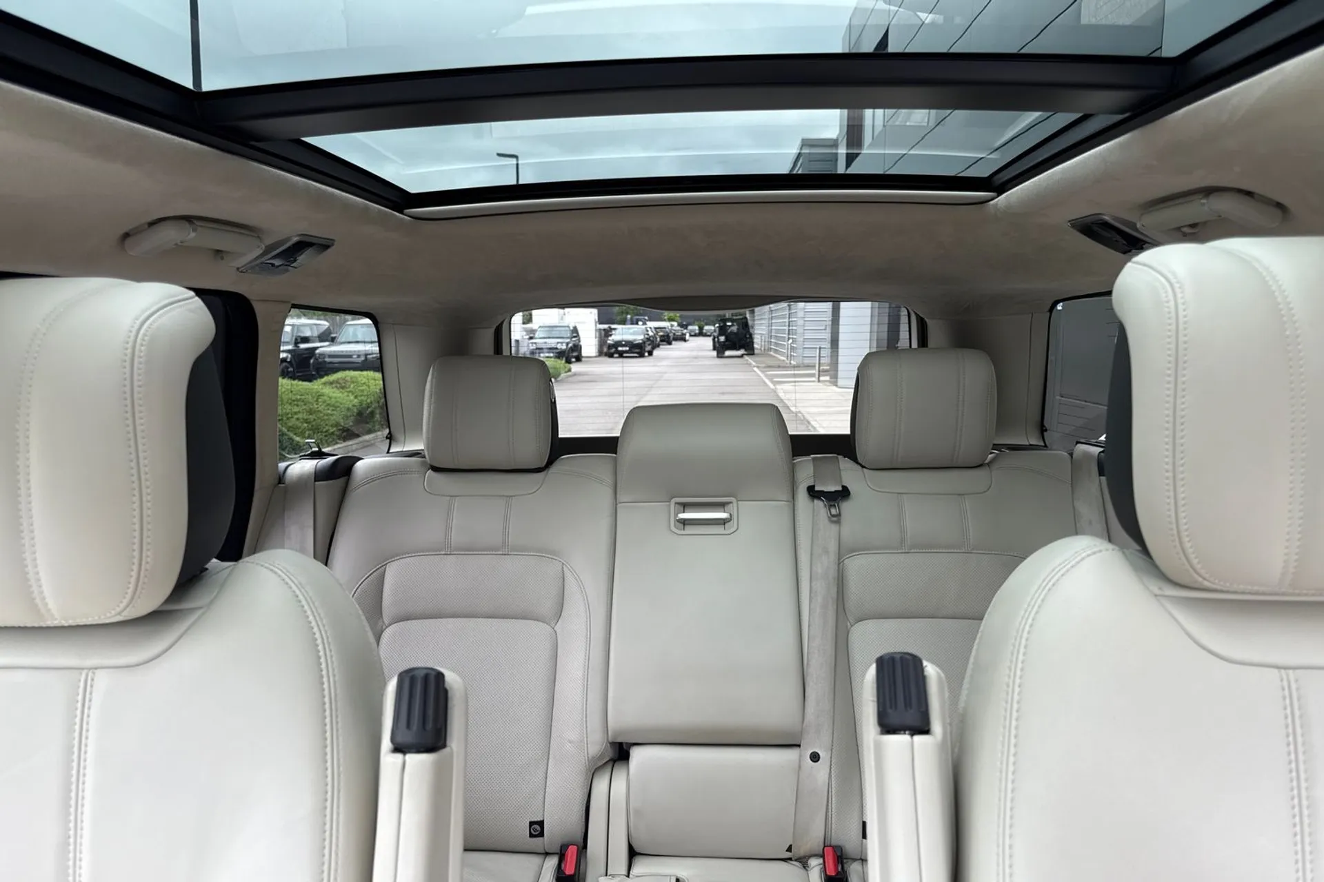 LAND ROVER RANGE ROVER thumbnail image number 39
