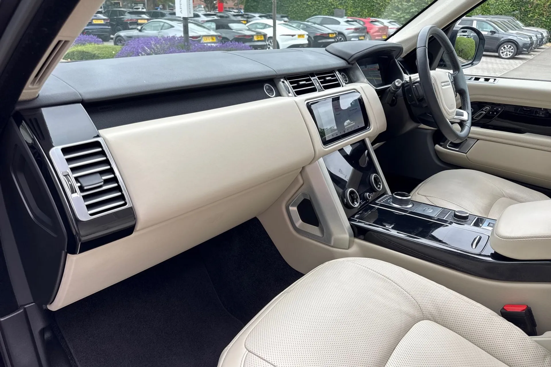 LAND ROVER RANGE ROVER thumbnail image number 42