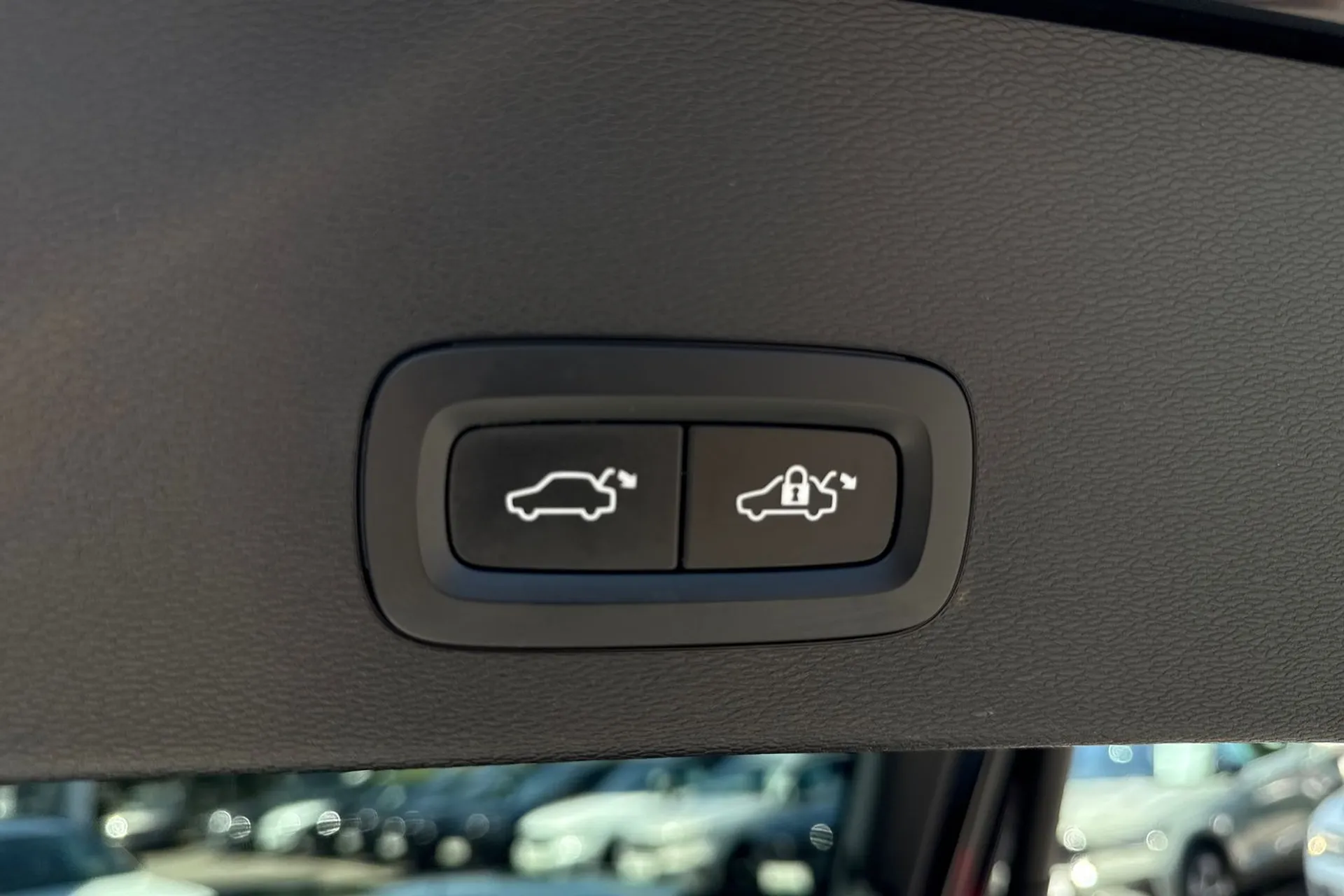 Volvo C40 thumbnail image number 20