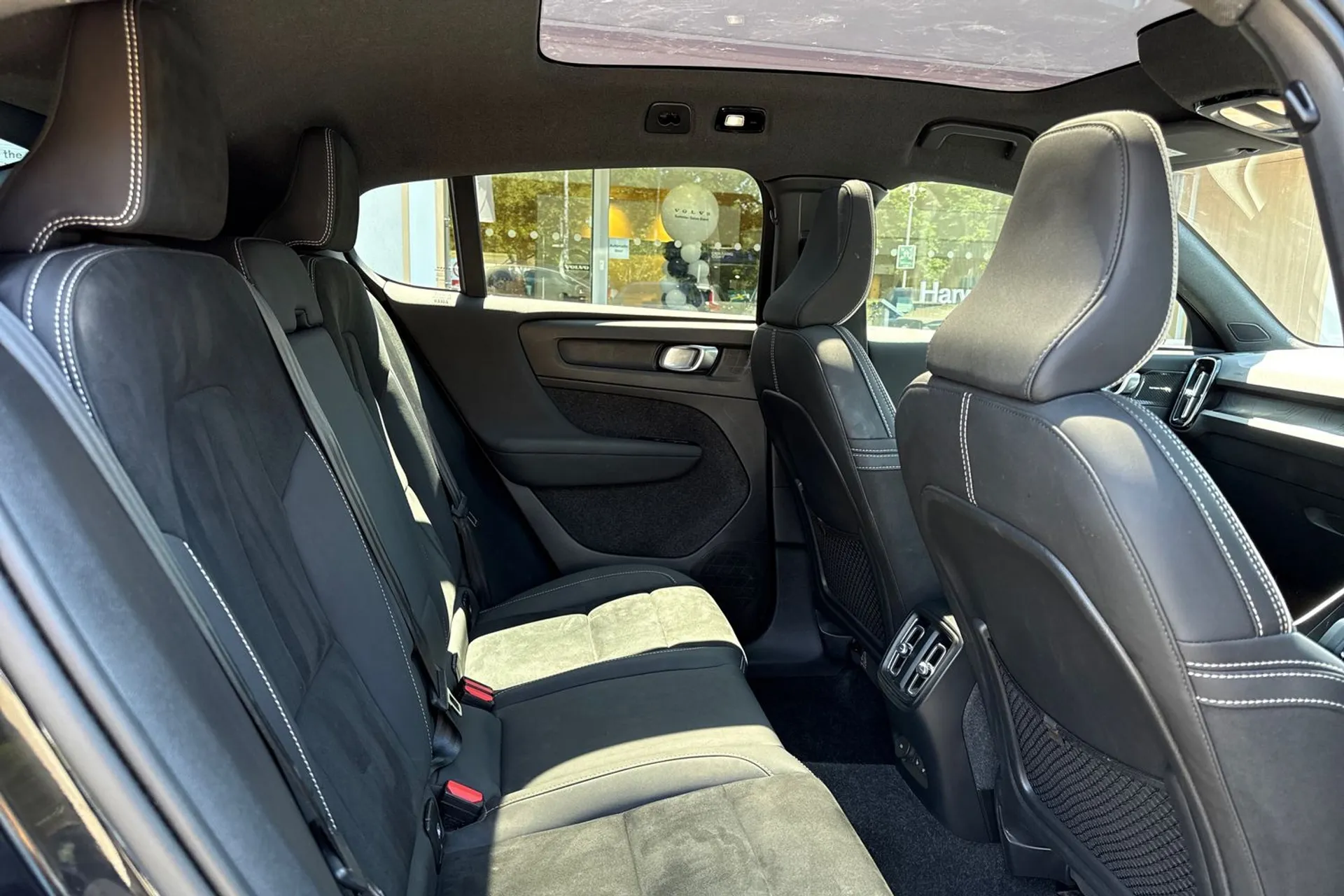 Volvo C40 thumbnail image number 22