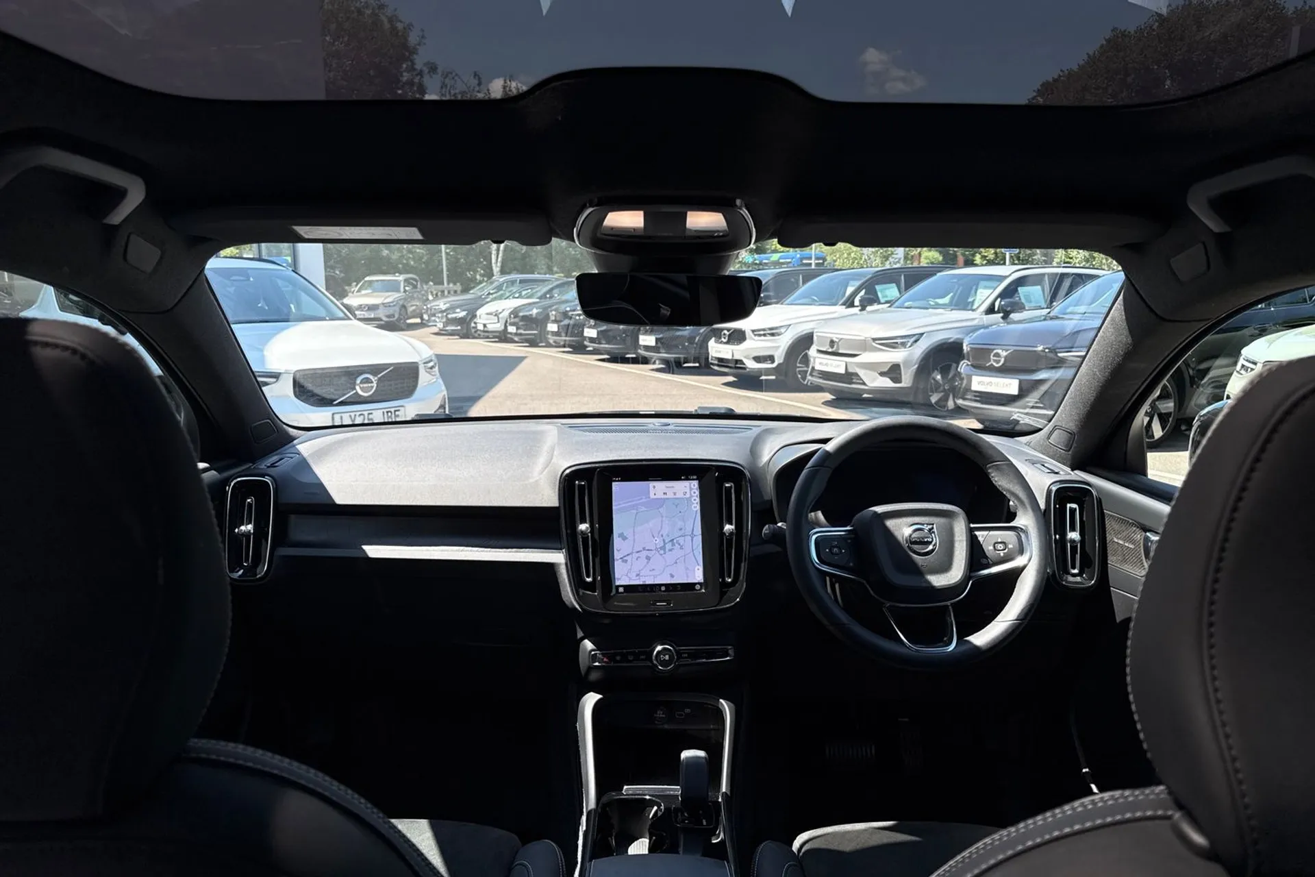 Volvo C40 thumbnail image number 3