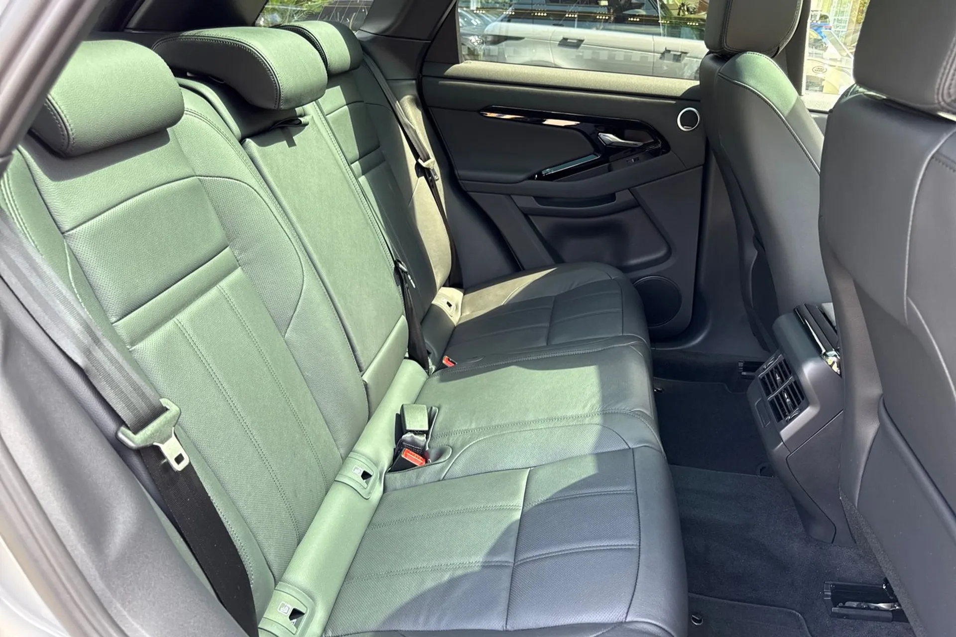 LAND ROVER RANGE ROVER EVOQUE thumbnail image number 33