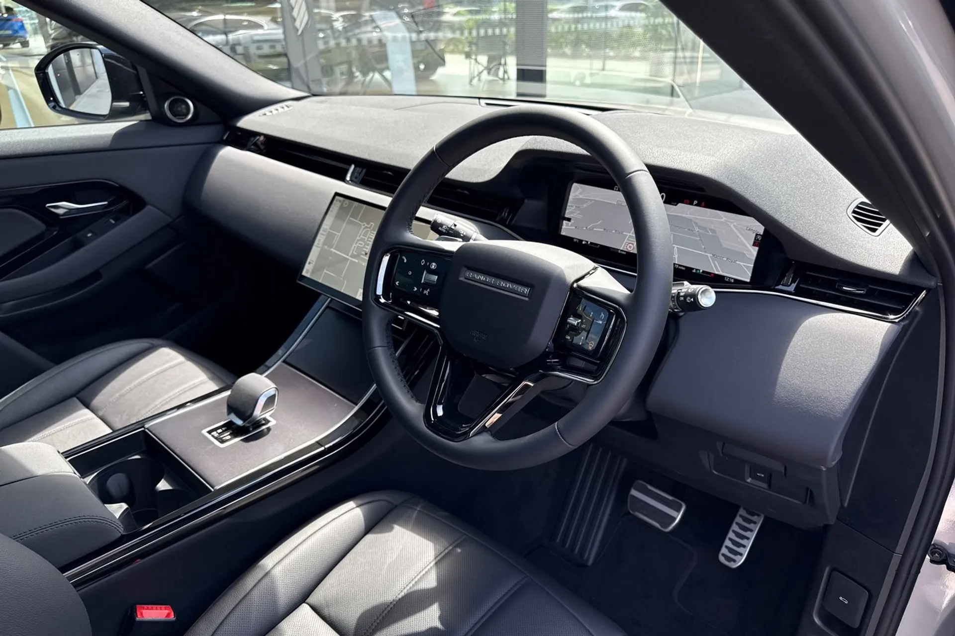 LAND ROVER RANGE ROVER EVOQUE thumbnail image number 40