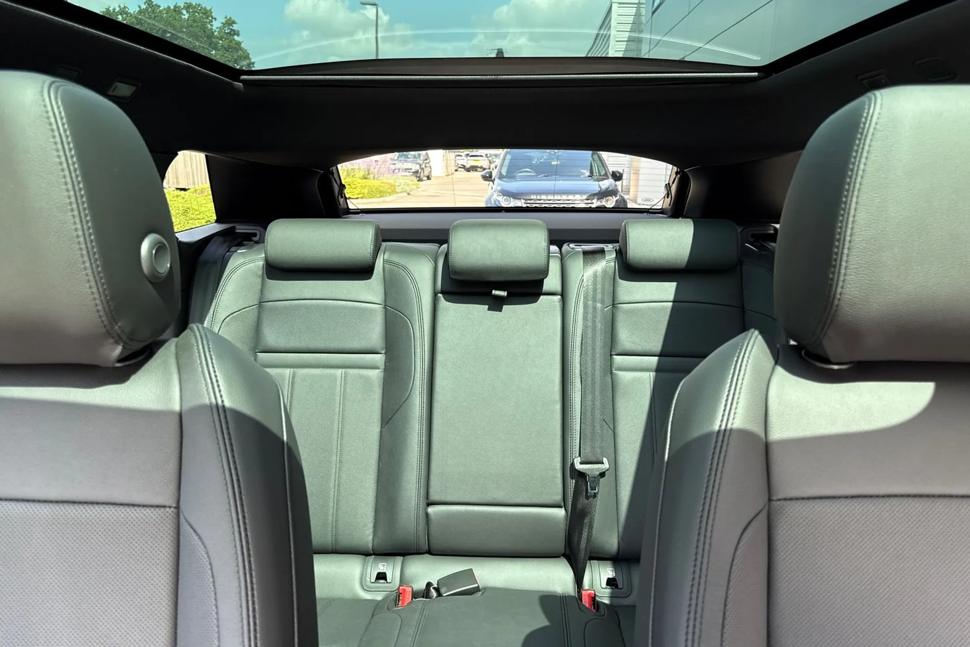 LAND ROVER RANGE ROVER EVOQUE thumbnail image number 37