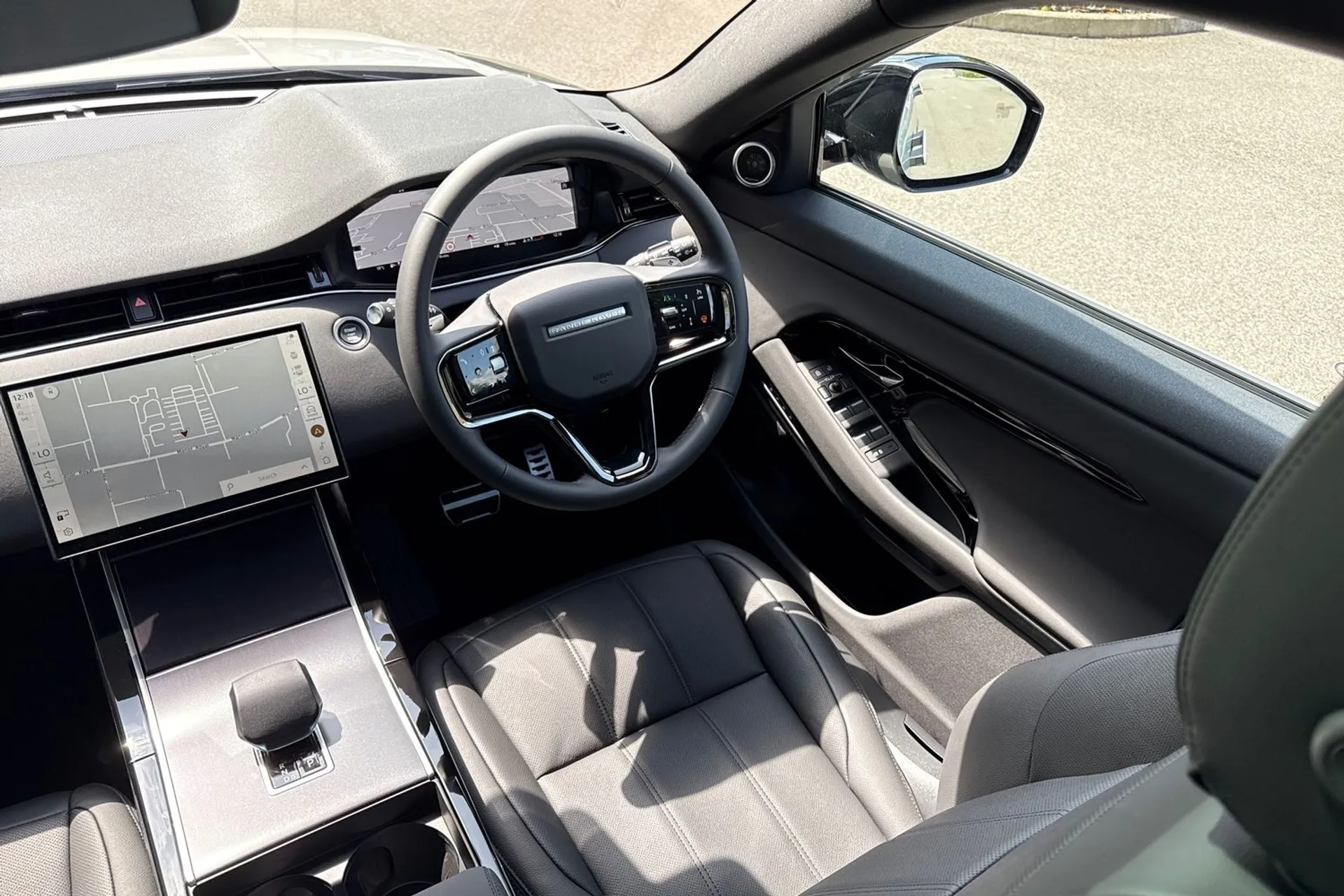 LAND ROVER RANGE ROVER EVOQUE thumbnail image number 28