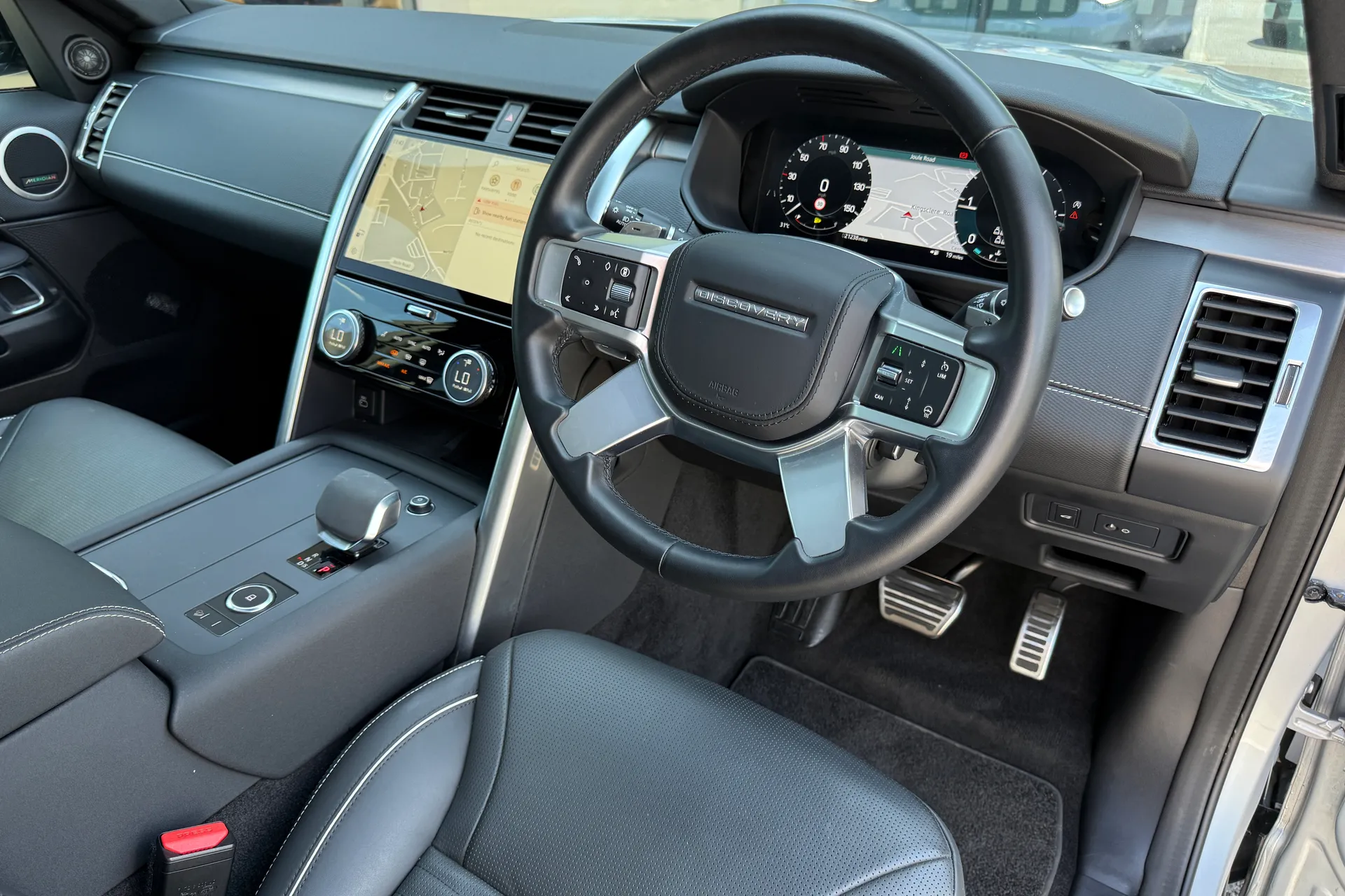 LAND ROVER DISCOVERY thumbnail image number 31