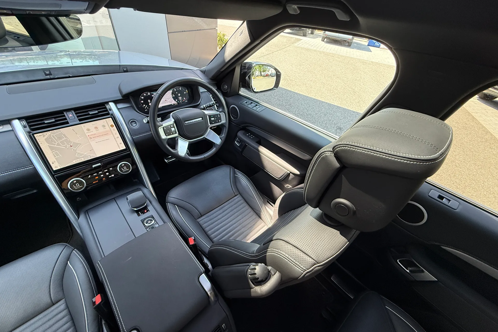 LAND ROVER DISCOVERY thumbnail image number 35