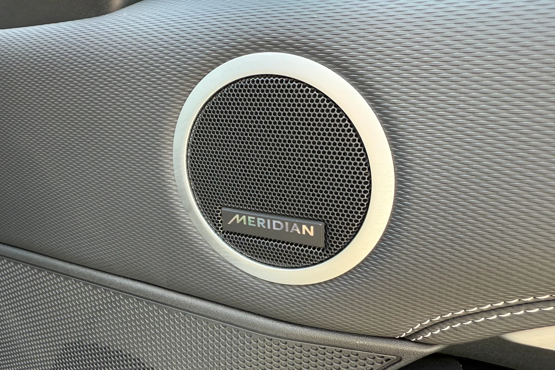 LAND ROVER DISCOVERY thumbnail image number 5