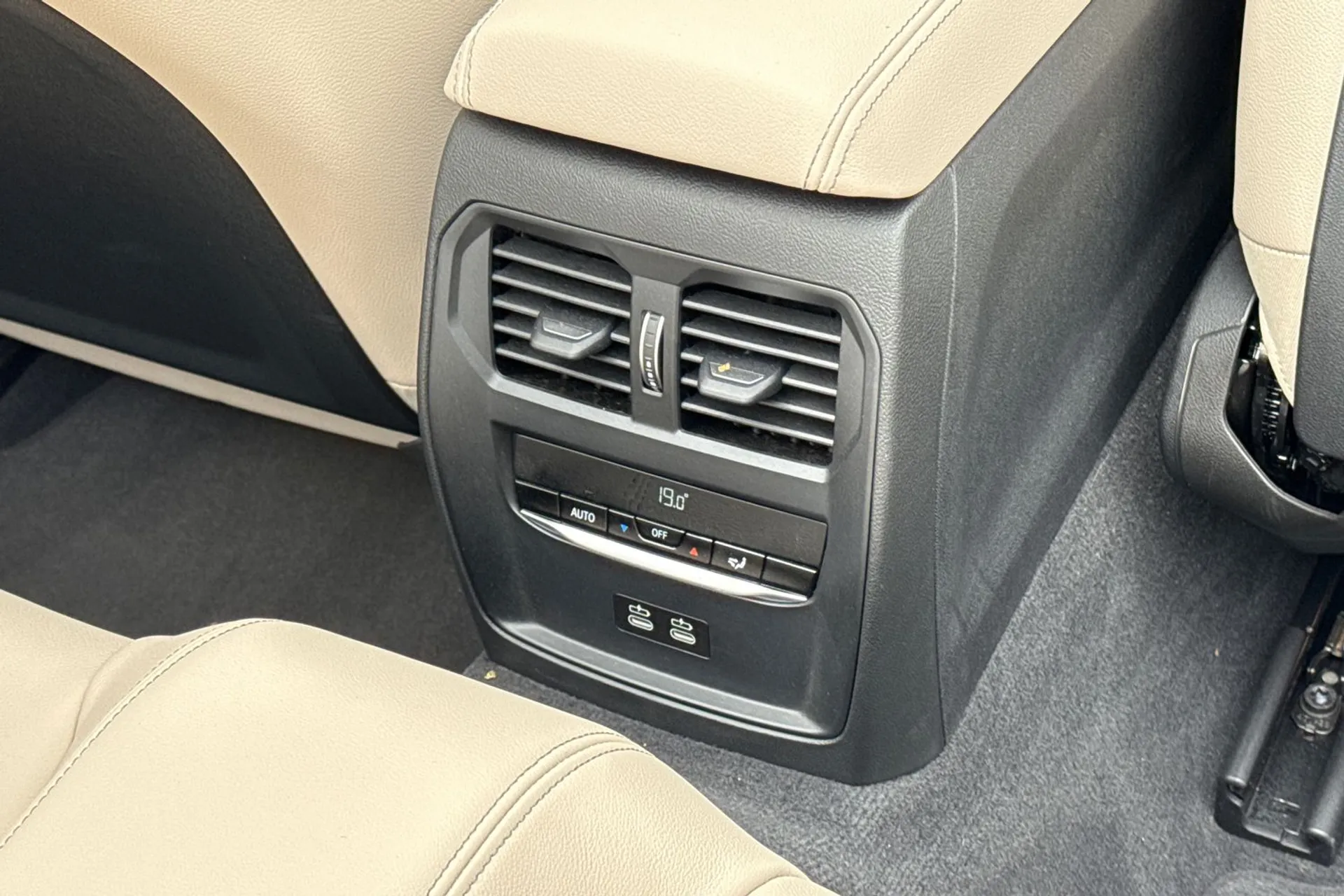 BMW 4 SERIES thumbnail image number 47
