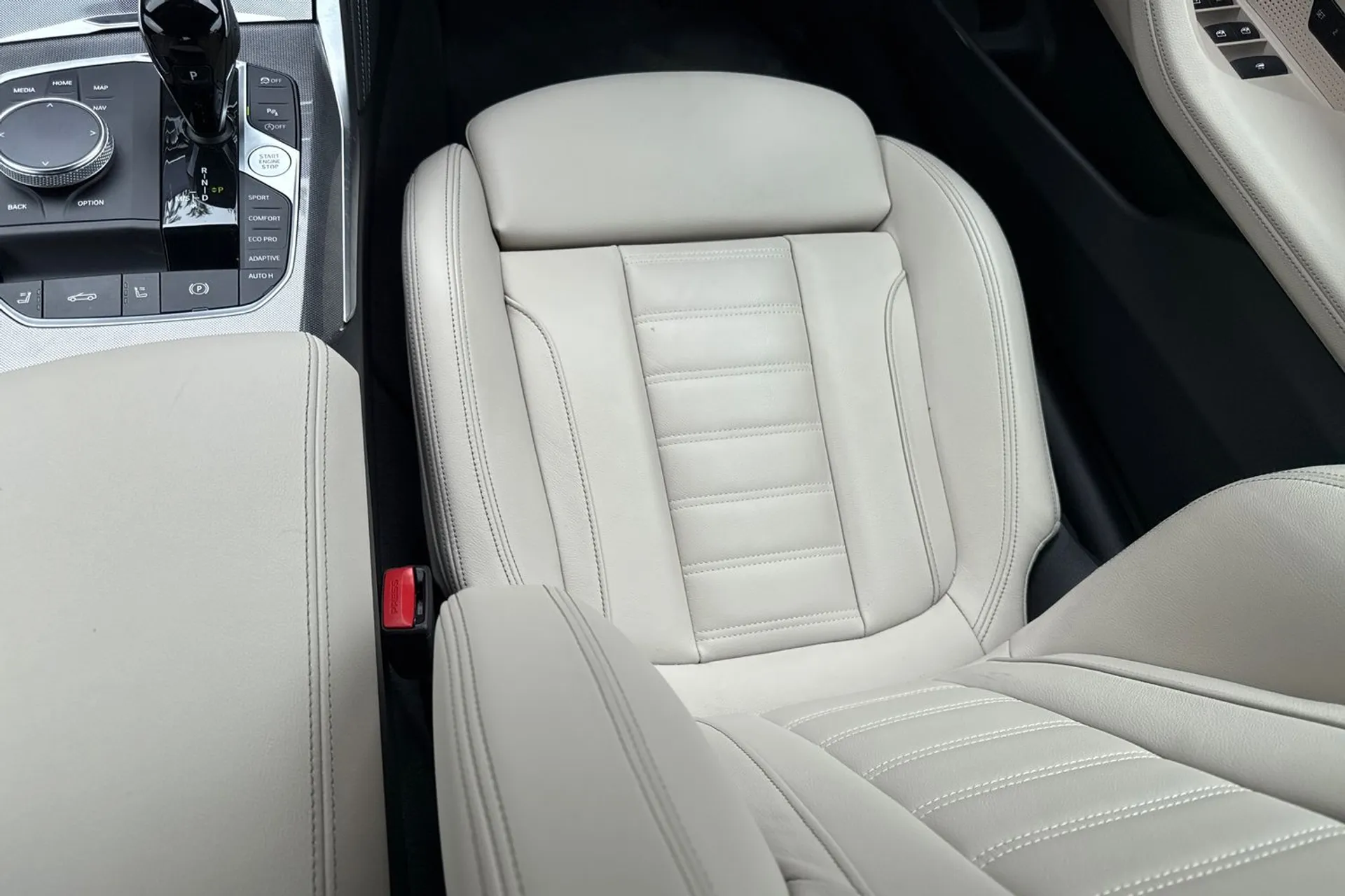 BMW 4 SERIES thumbnail image number 34