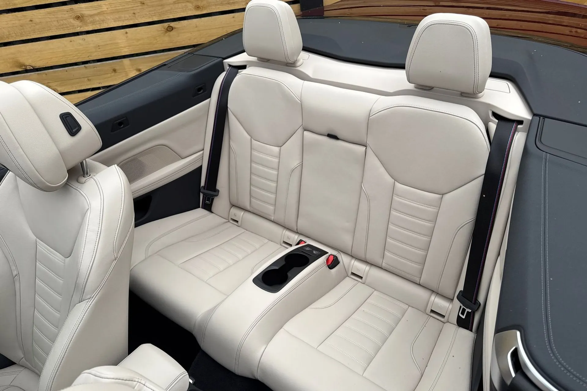 BMW 4 SERIES thumbnail image number 31