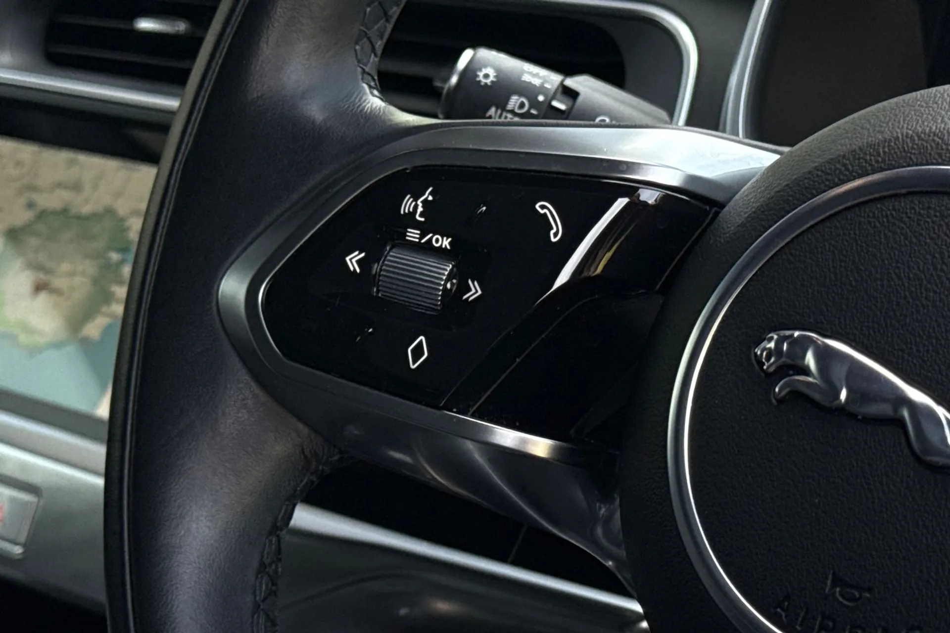 Jaguar I-PACE thumbnail image number 49