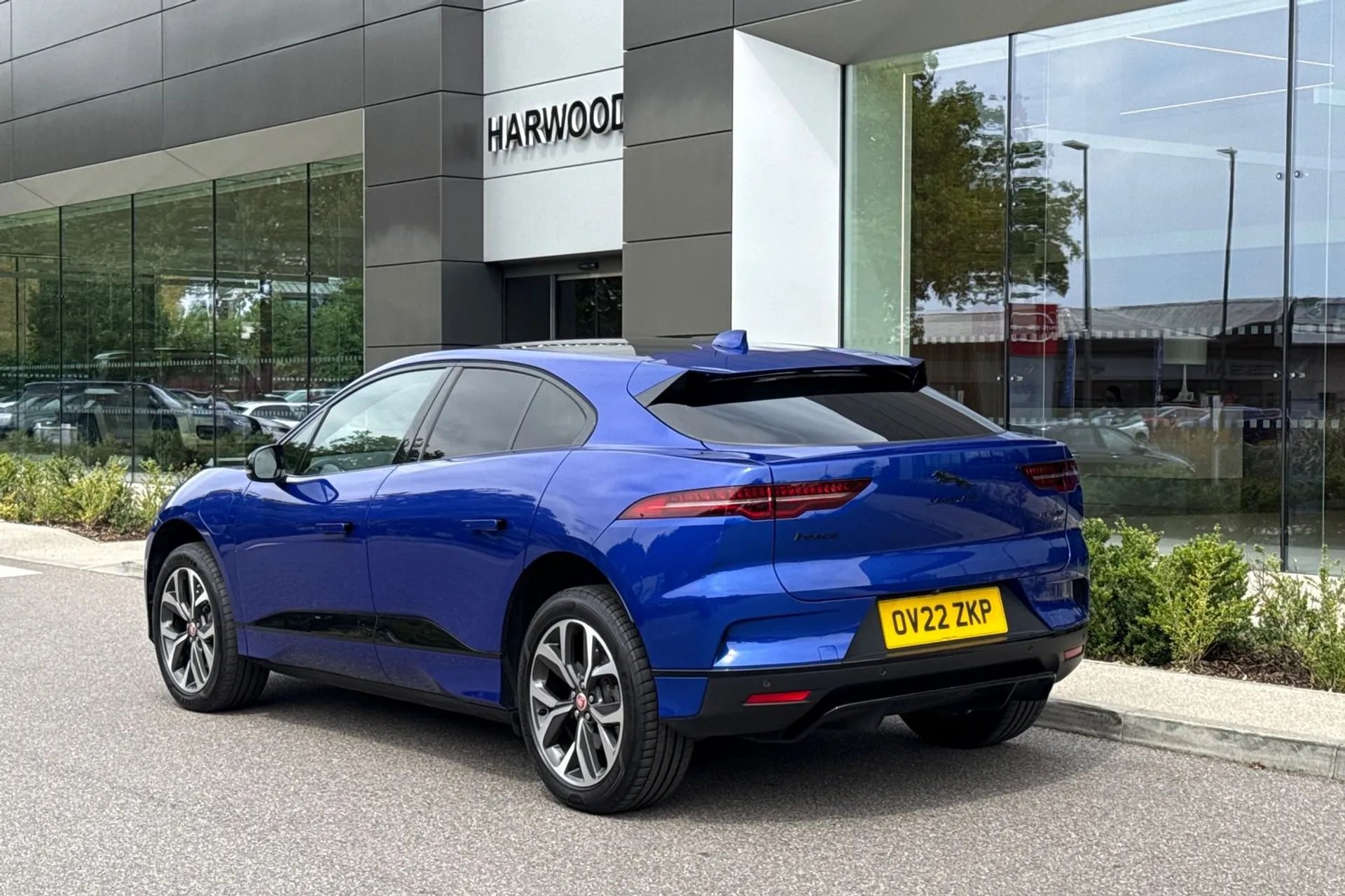 Jaguar I-PACE thumbnail image number 11