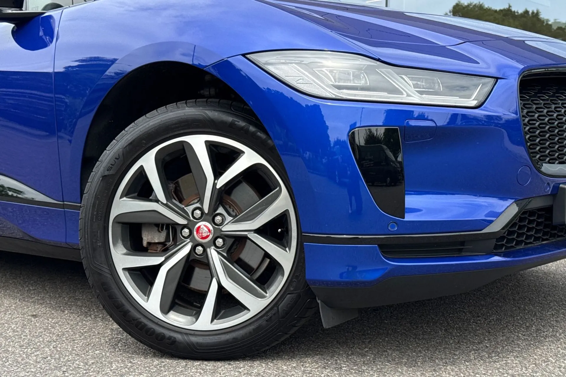 Jaguar I-PACE thumbnail image number 8