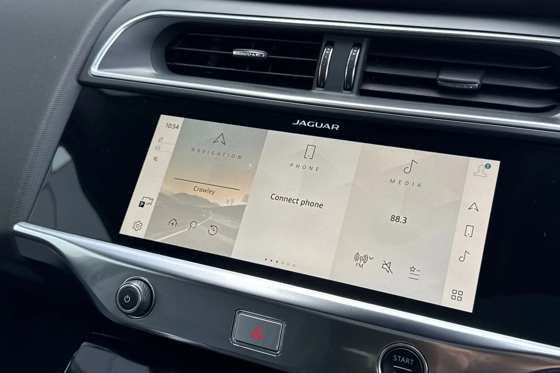 Jaguar I-PACE thumbnail image number 54