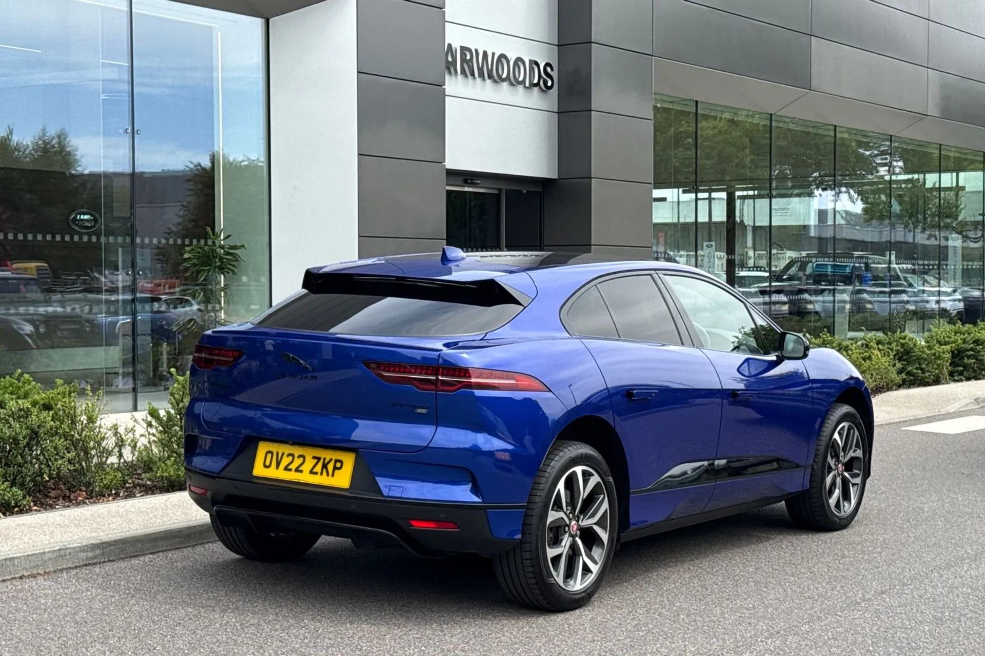 Jaguar I-PACE thumbnail image number 9