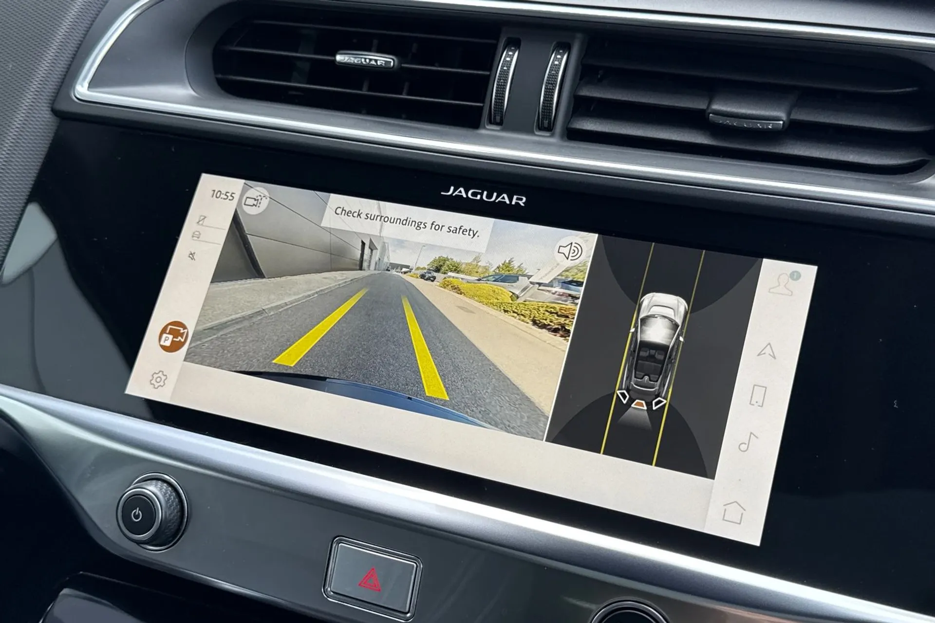 Jaguar I-PACE thumbnail image number 6