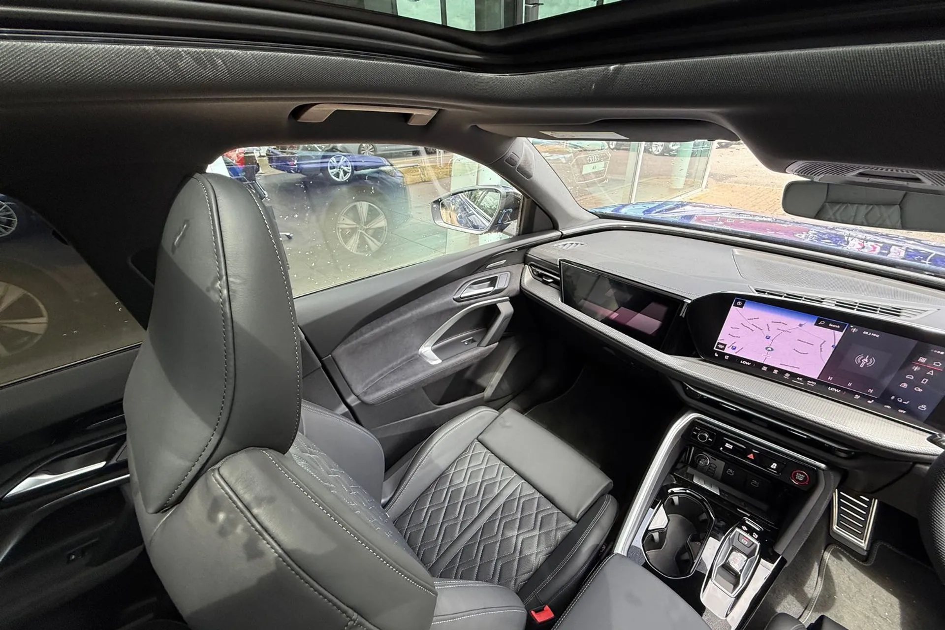 Audi Q5 thumbnail image number 32