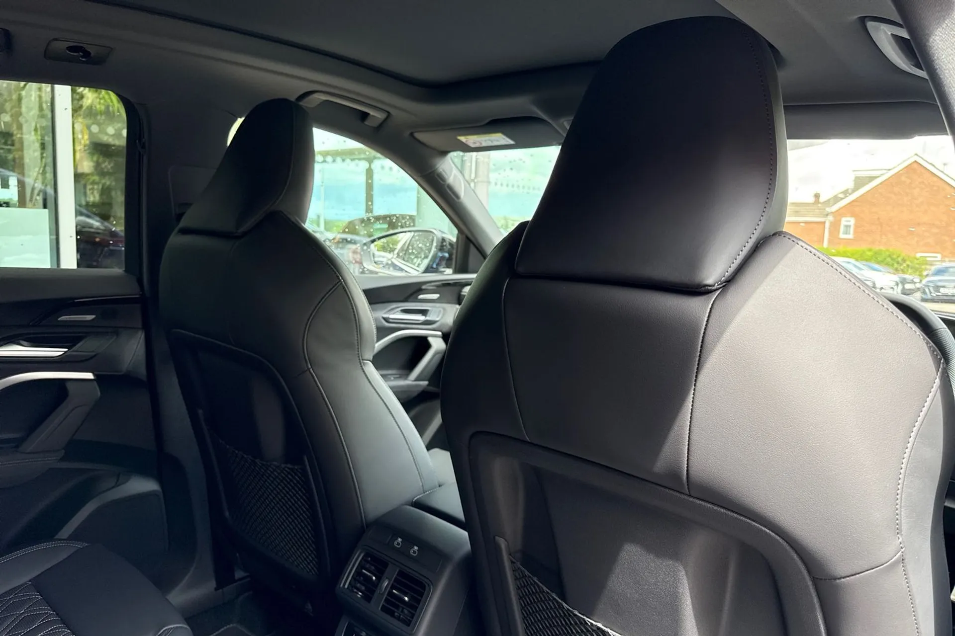 Audi Q5 thumbnail image number 23