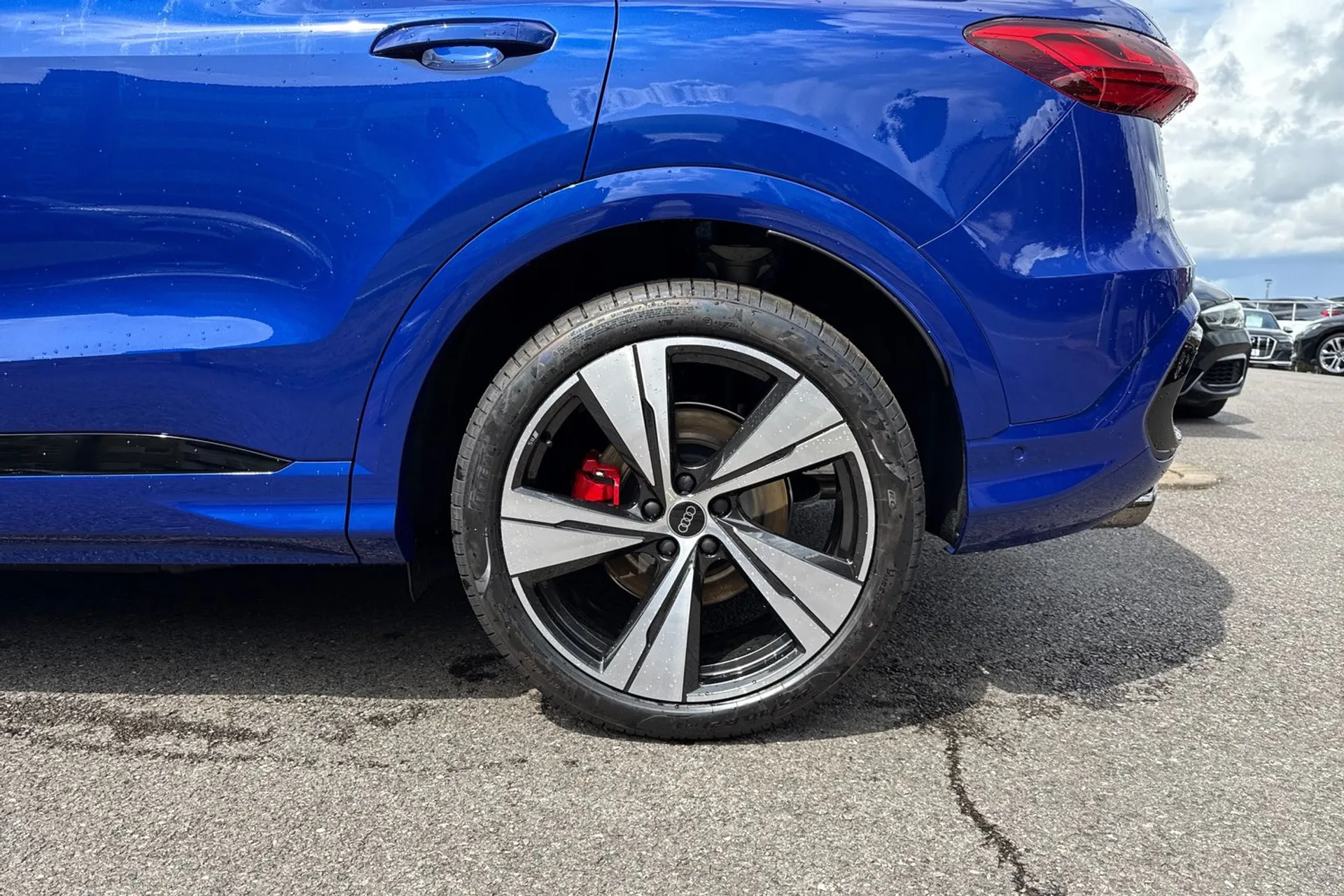 Audi Q5 thumbnail image number 13