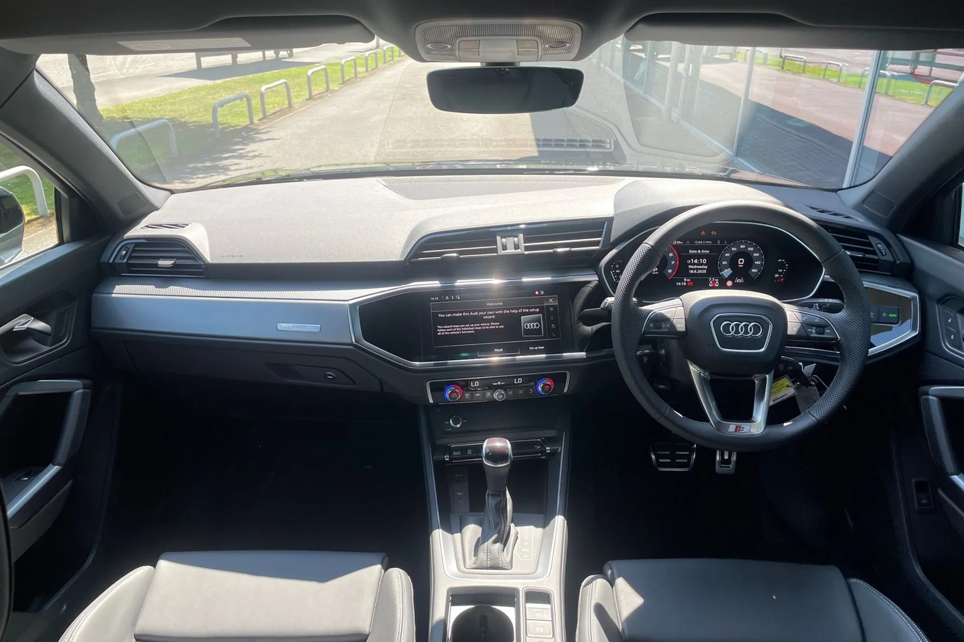 Audi Q3 thumbnail image number 3