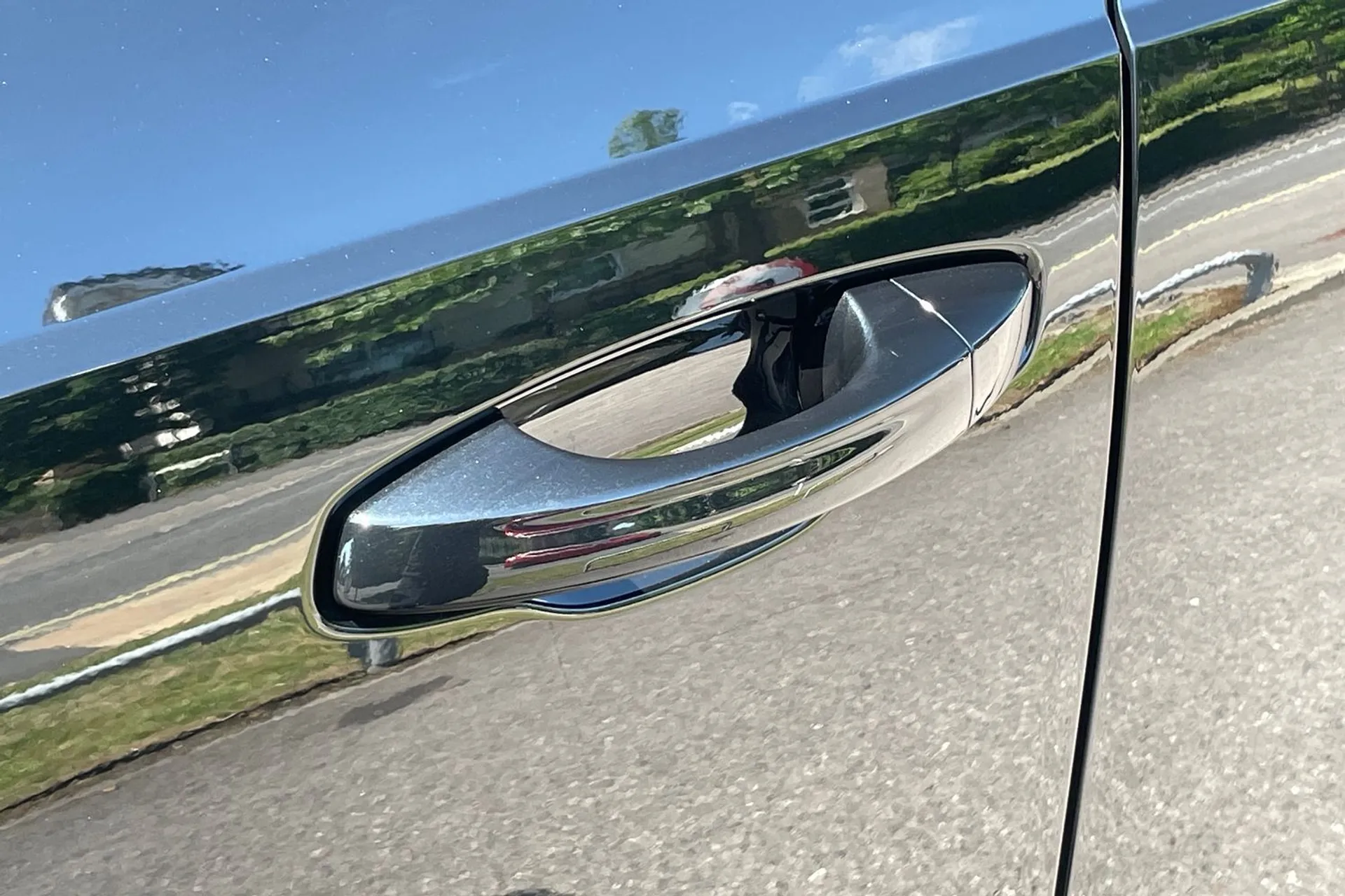 Audi Q3 thumbnail image number 15