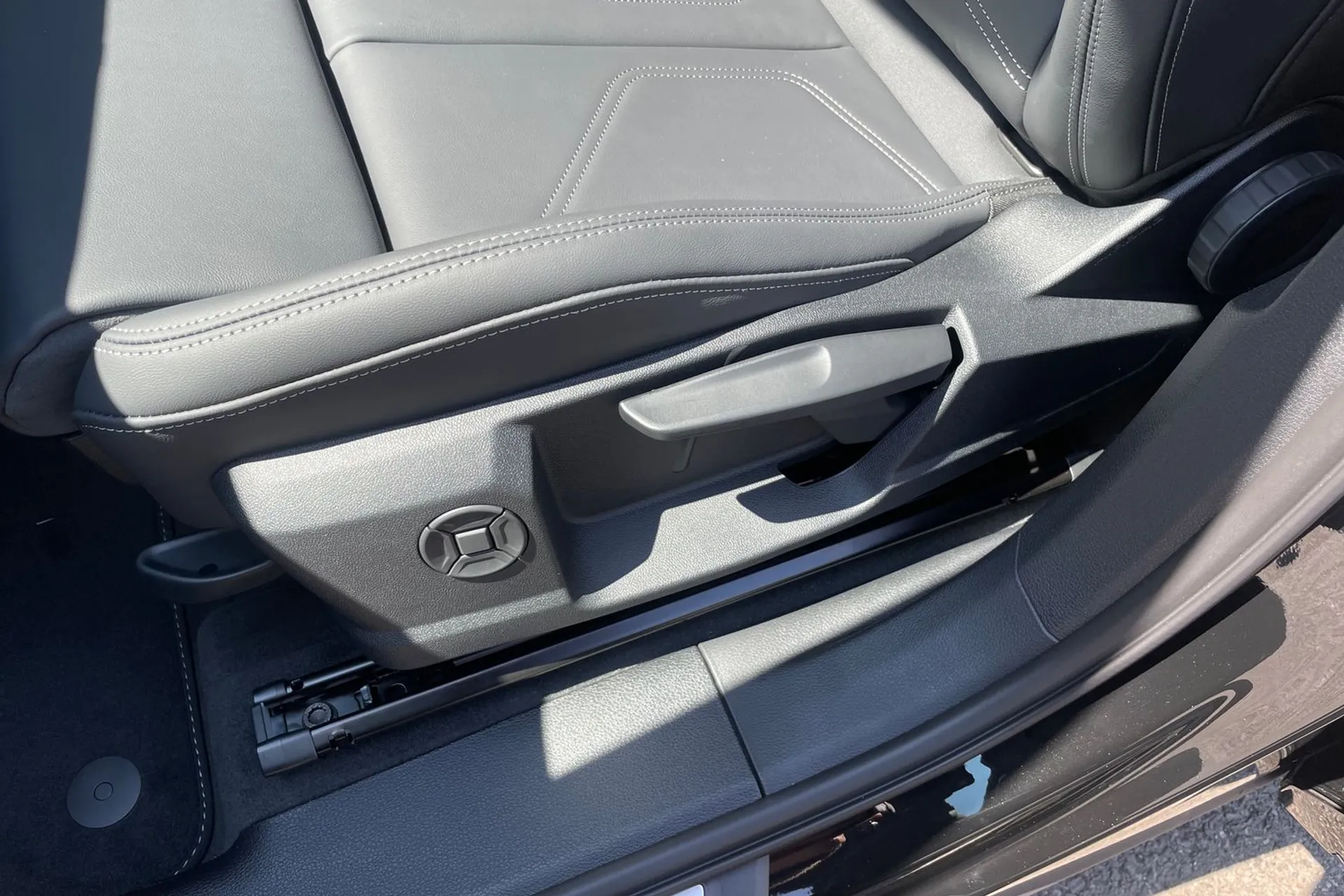 Audi Q3 thumbnail image number 28