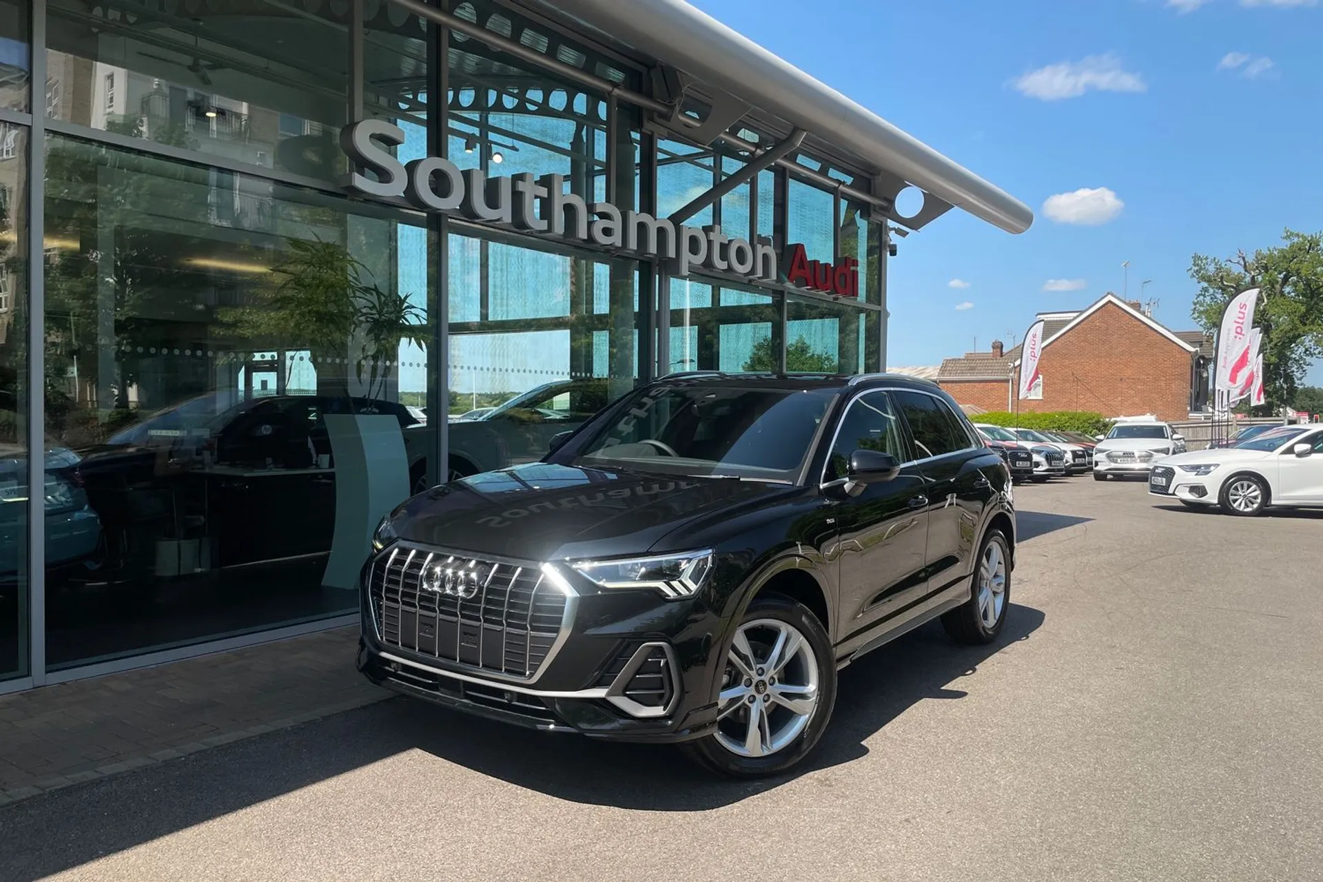 Audi Q3 thumbnail image number 9