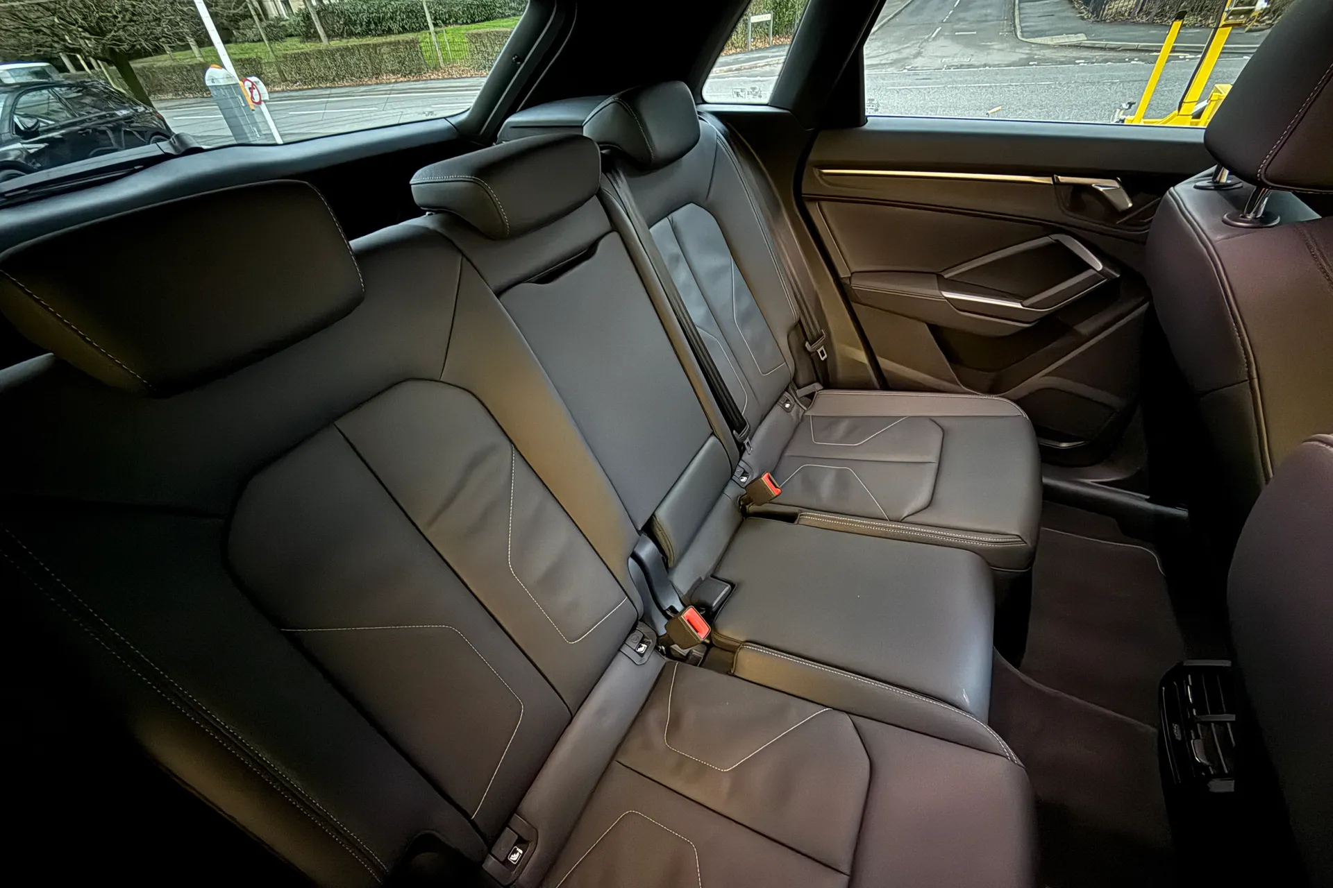 Audi Q3 thumbnail image number 39