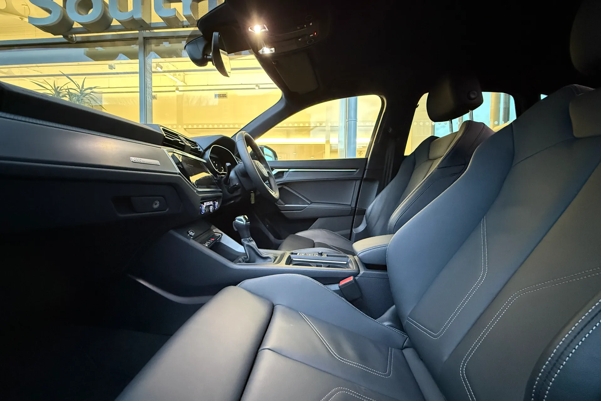 Audi Q3 thumbnail image number 54