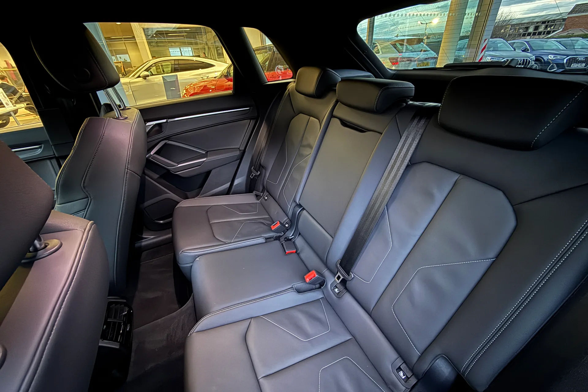 Audi Q3 thumbnail image number 52