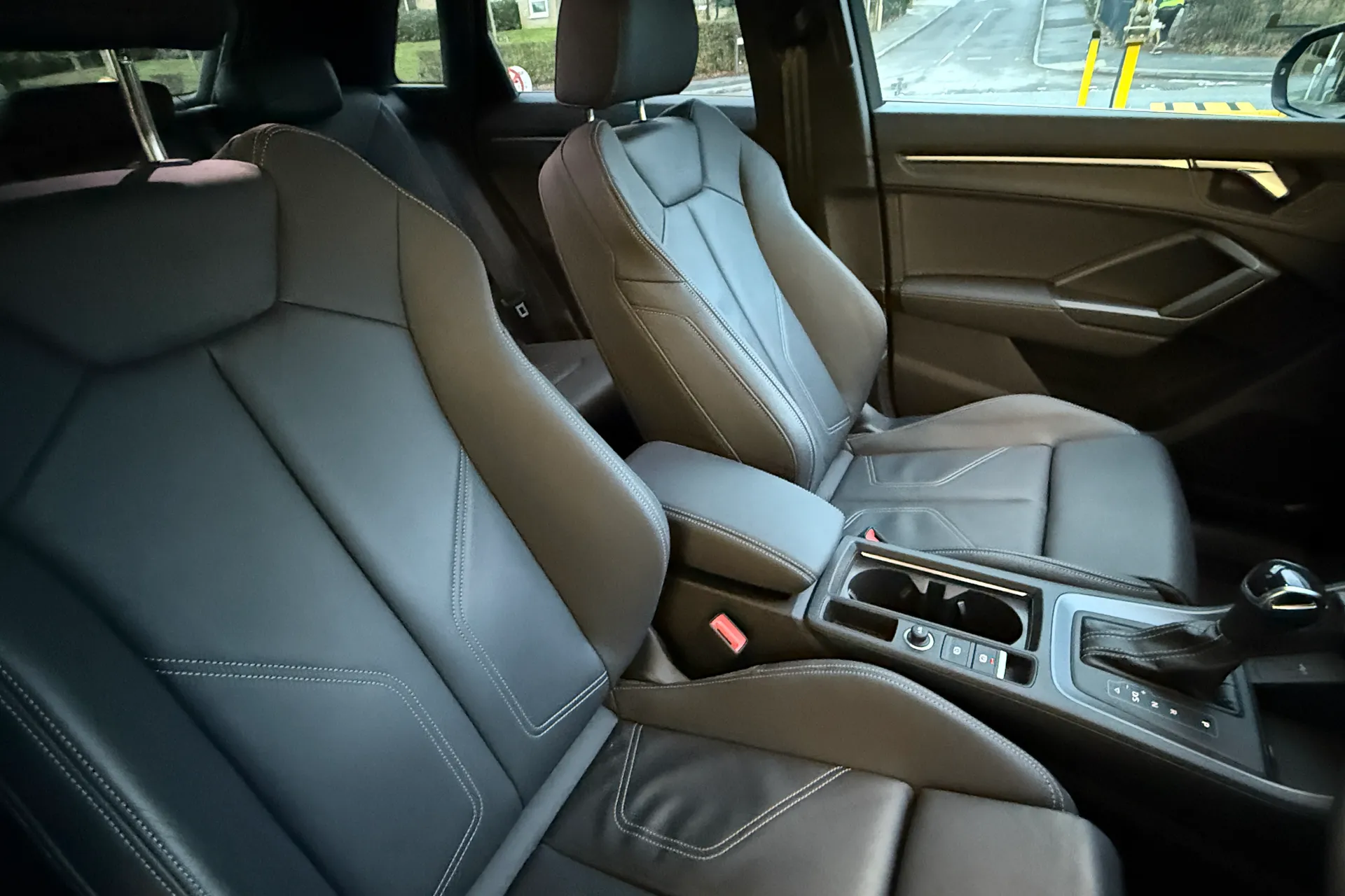 Audi Q3 thumbnail image number 34