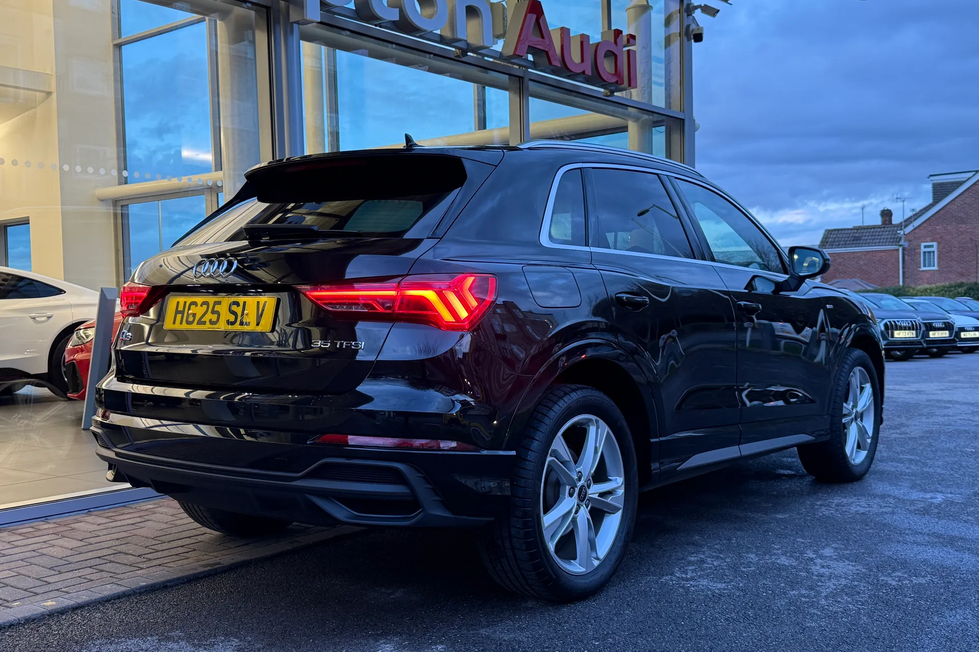 Audi Q3 thumbnail image number 62