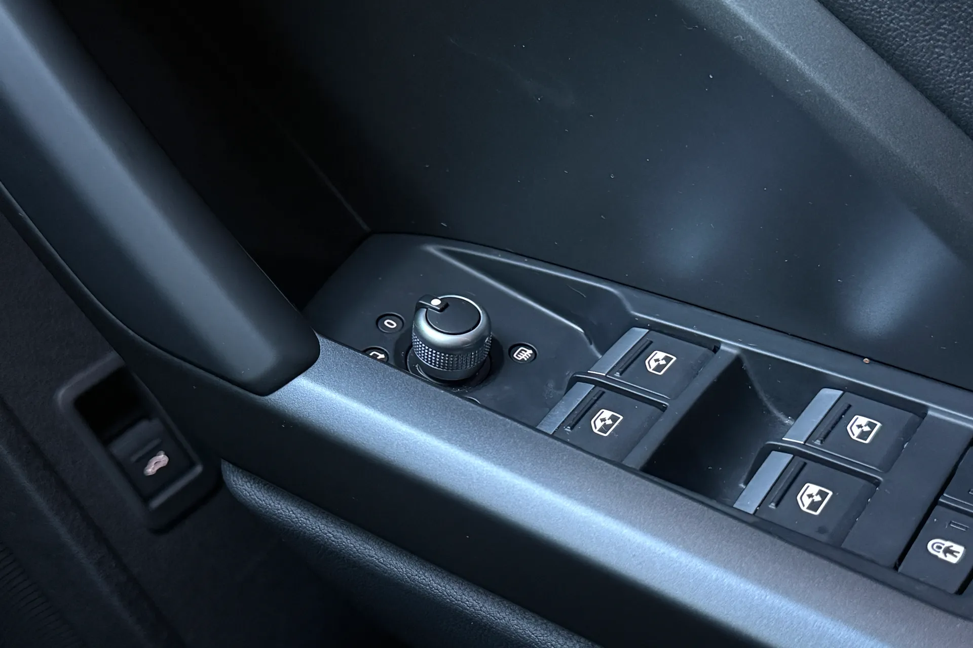 Audi Q3 thumbnail image number 27