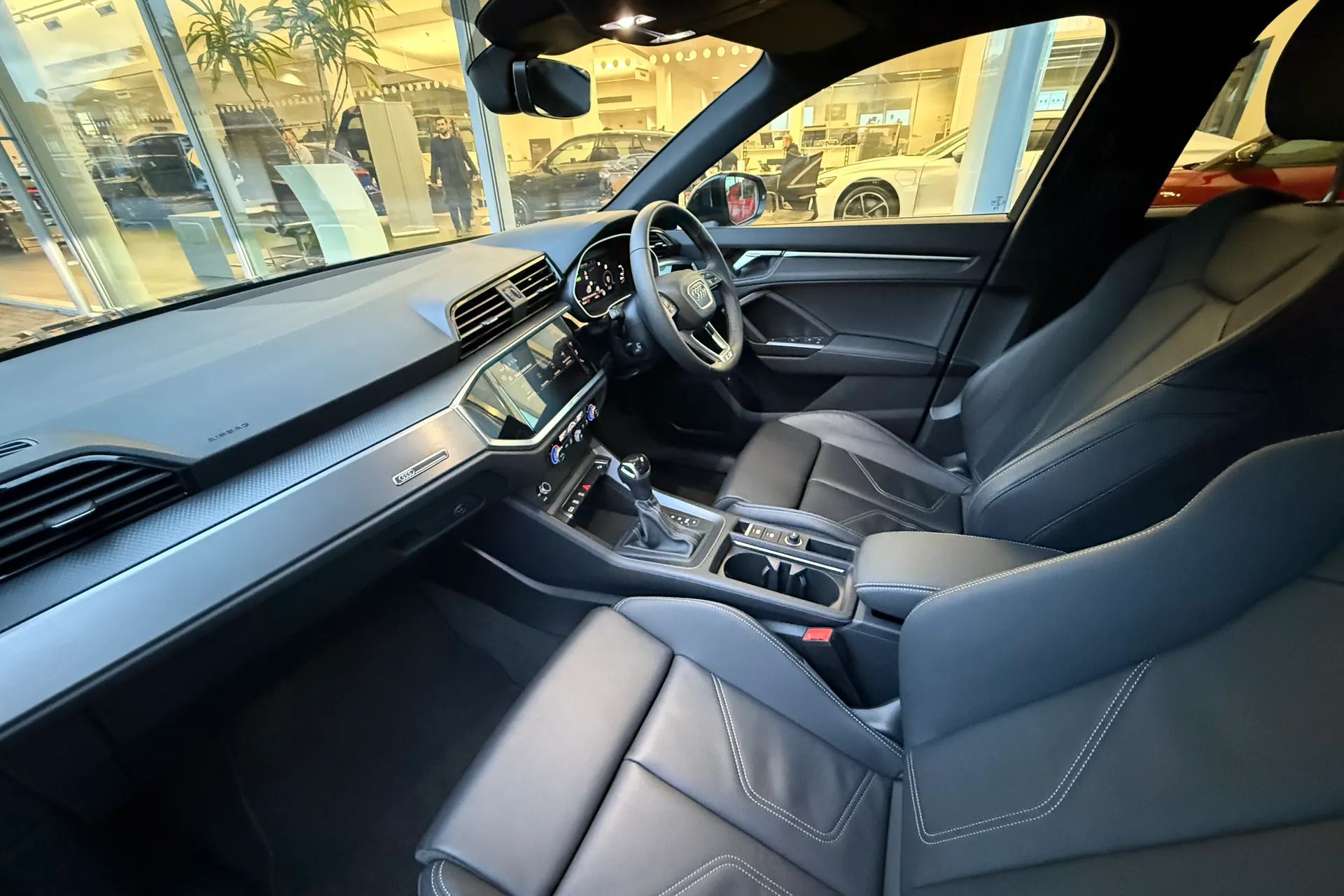 Audi Q3 thumbnail image number 55