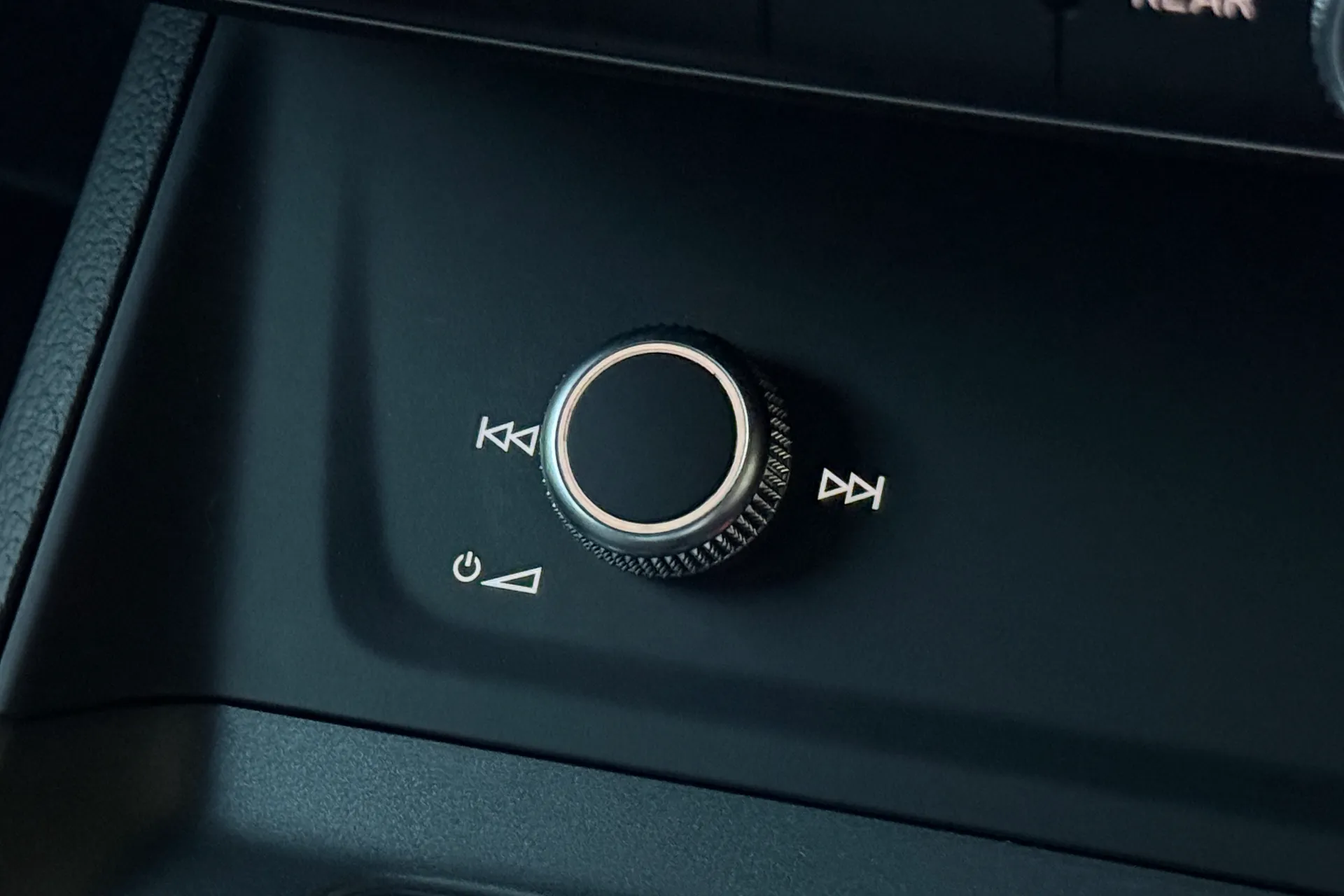 Audi Q3 thumbnail image number 18