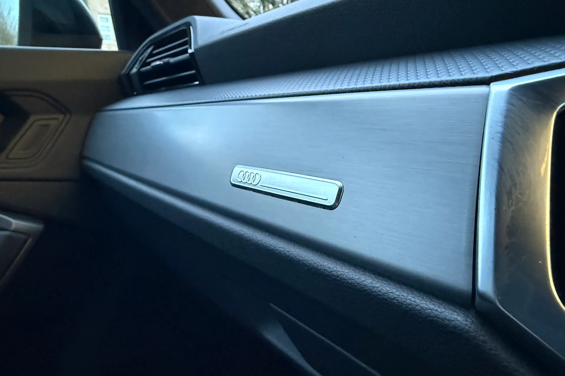 Audi Q3 thumbnail image number 7