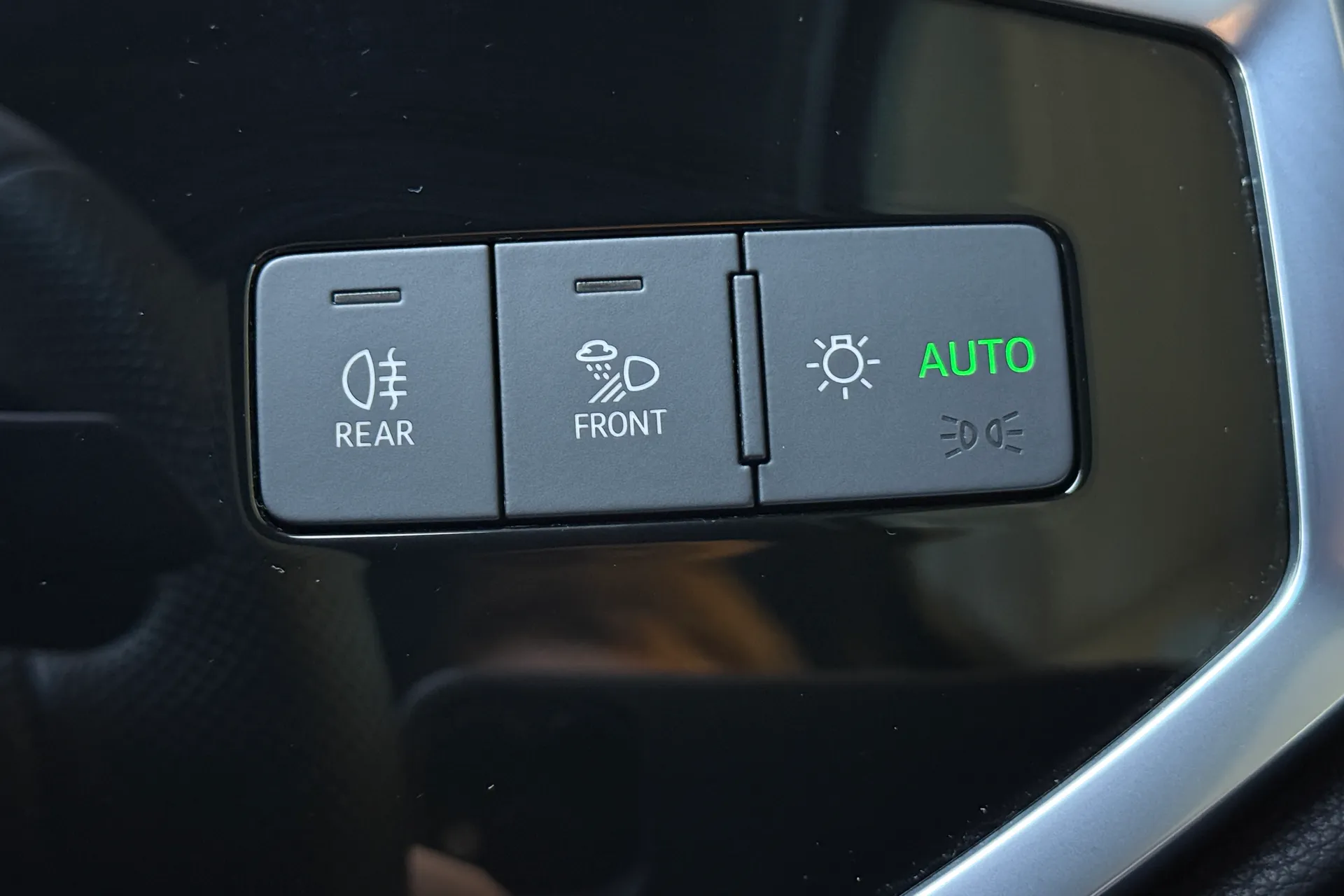 Audi Q3 thumbnail image number 23