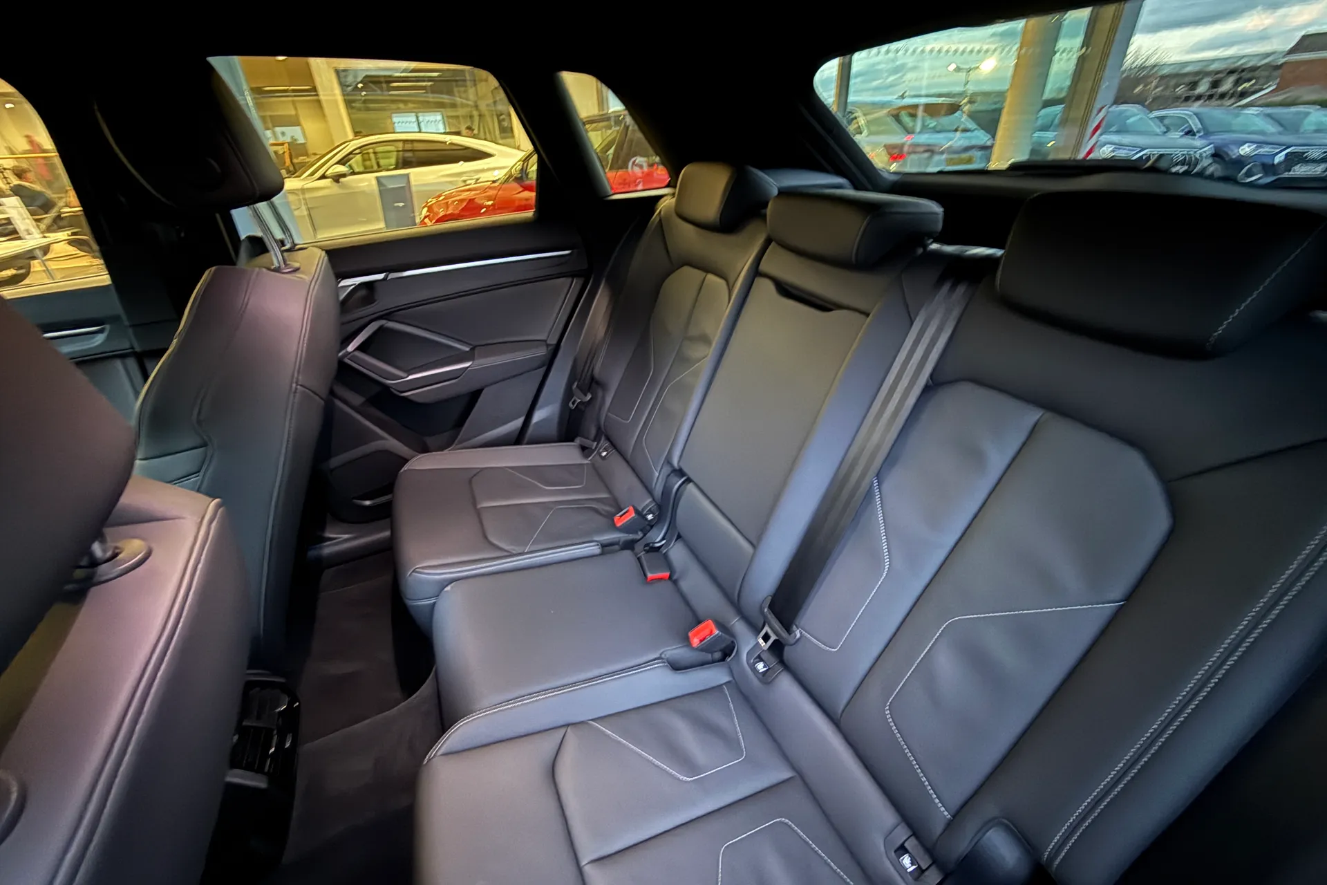 Audi Q3 thumbnail image number 51