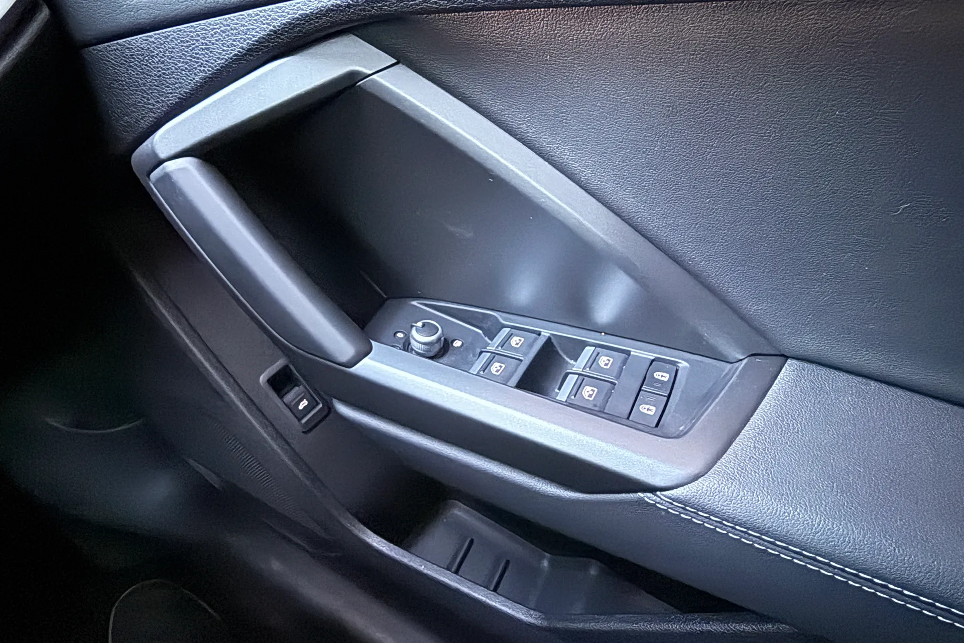 Audi Q3 thumbnail image number 26