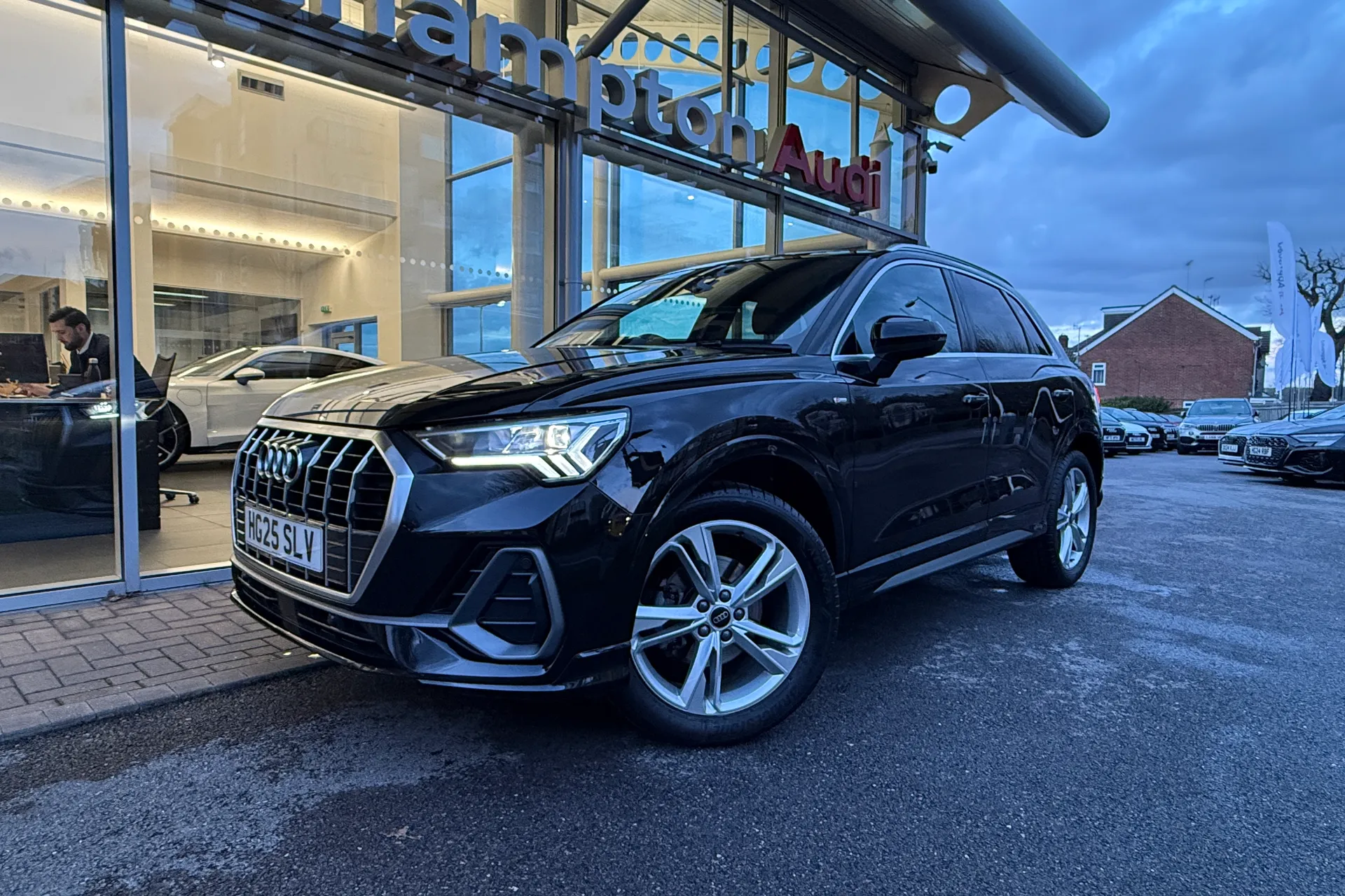 Audi Q3 thumbnail image number 57