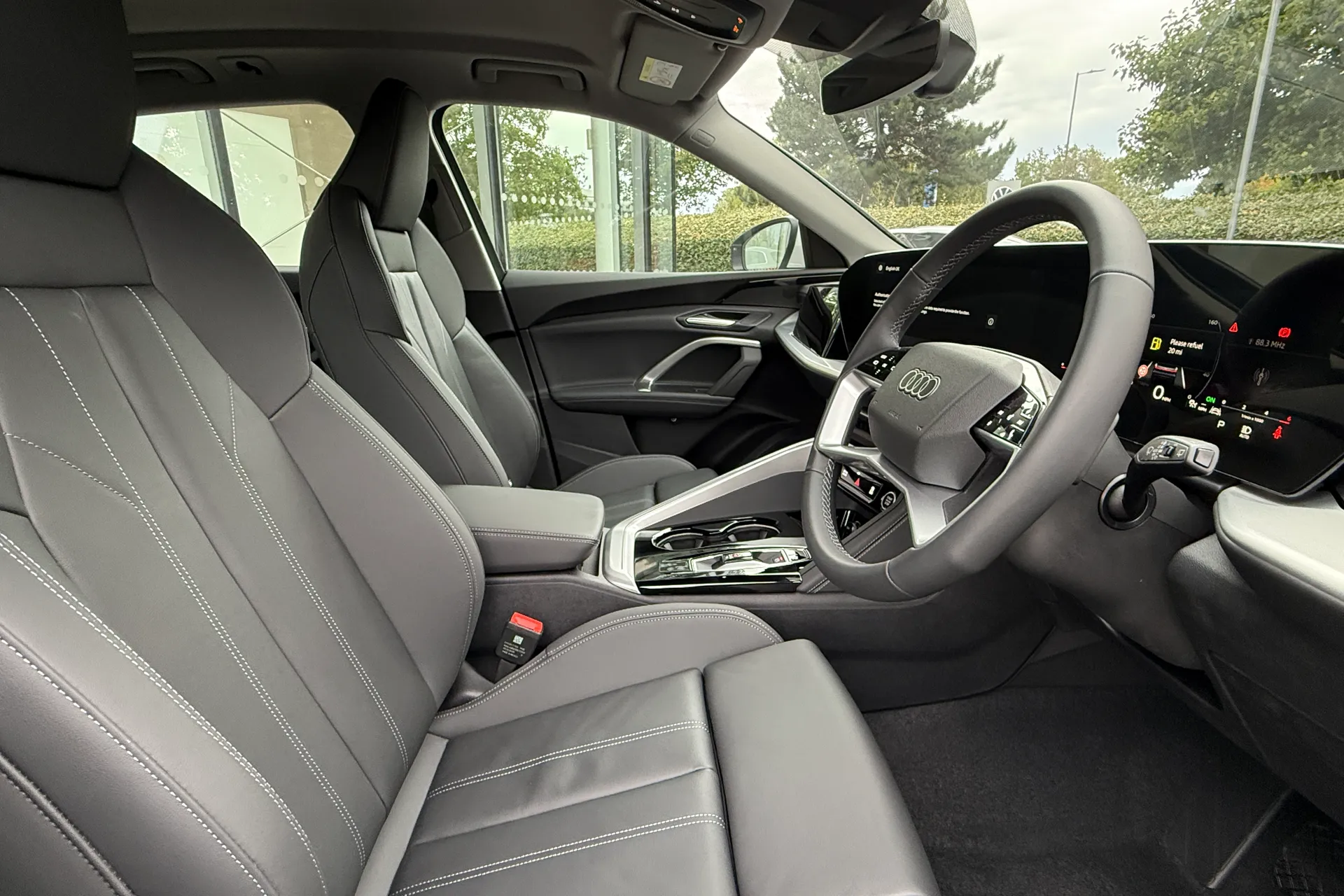 Audi Q5 thumbnail image number 16