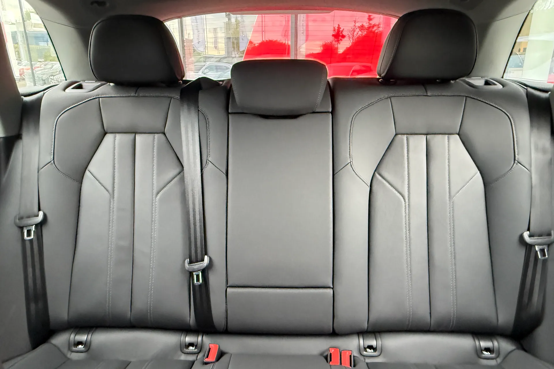 Audi Q5 thumbnail image number 36