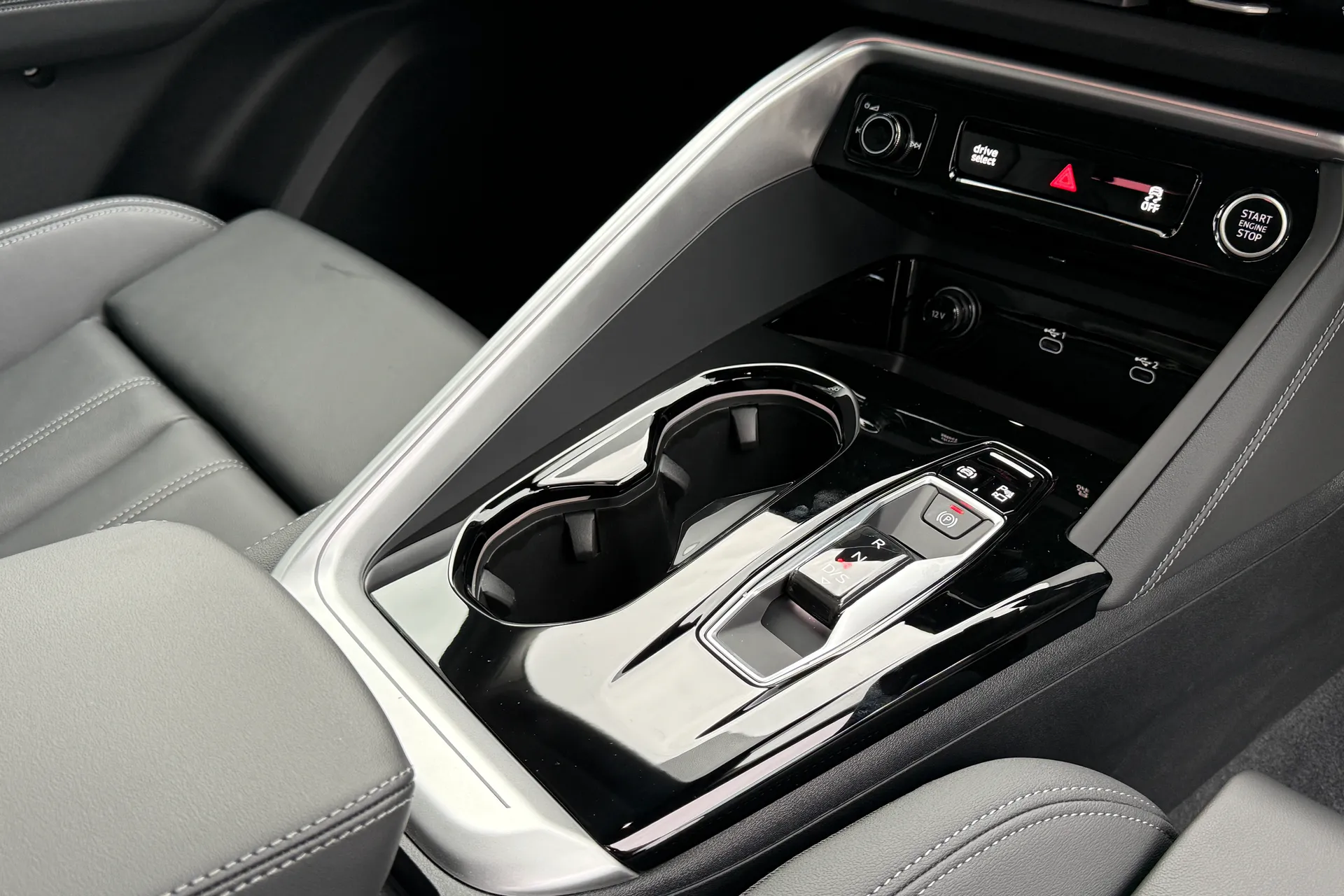 Audi Q5 thumbnail image number 21